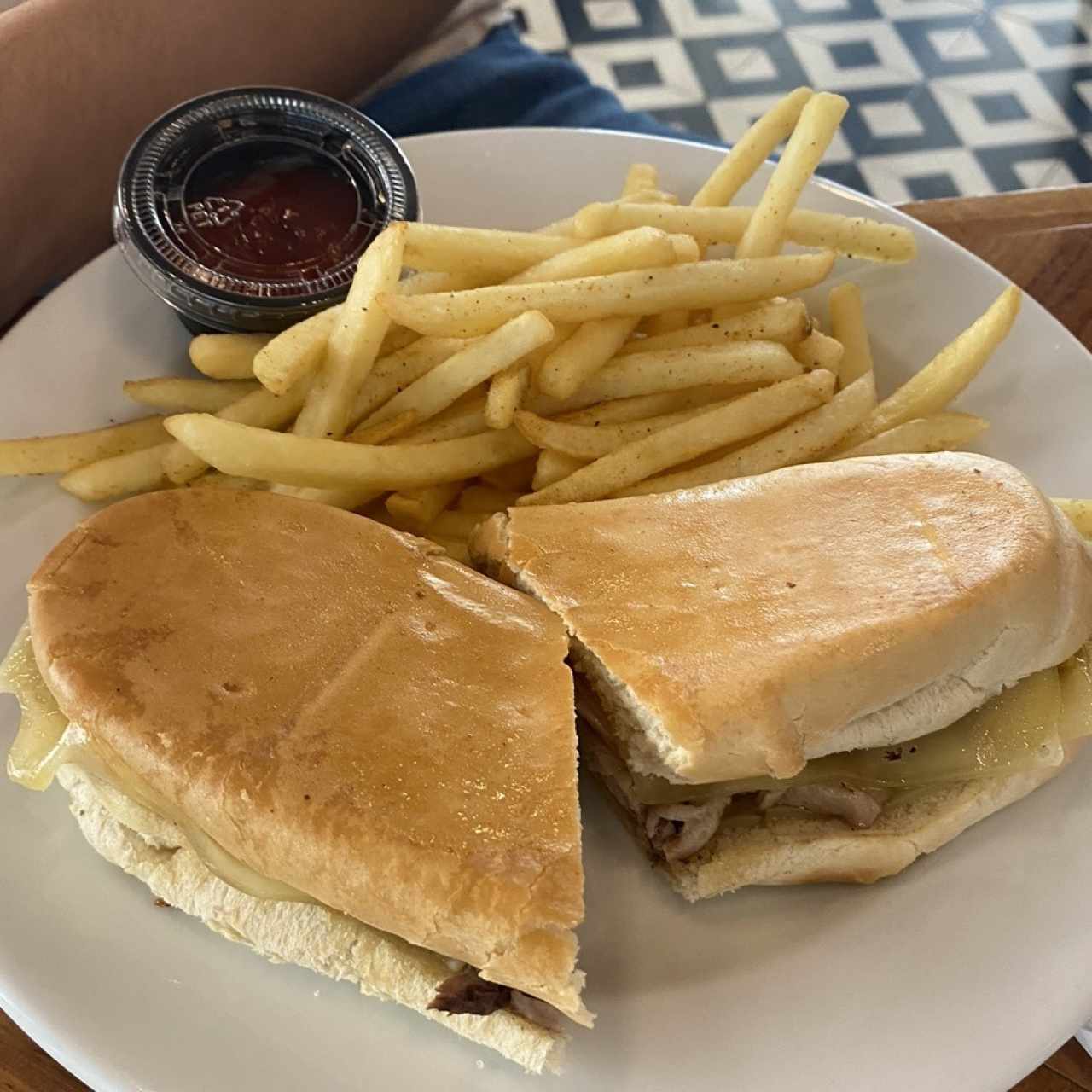 BREAKFAST SANDWICHES - BREAKFAST SANDWICH