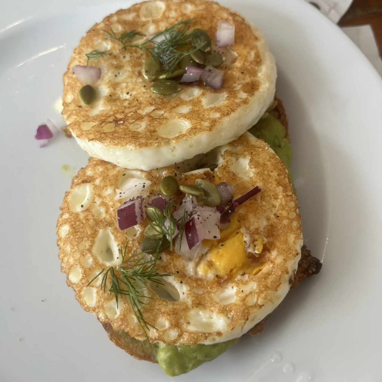 DESAYUNO - AVOCADO TOAST