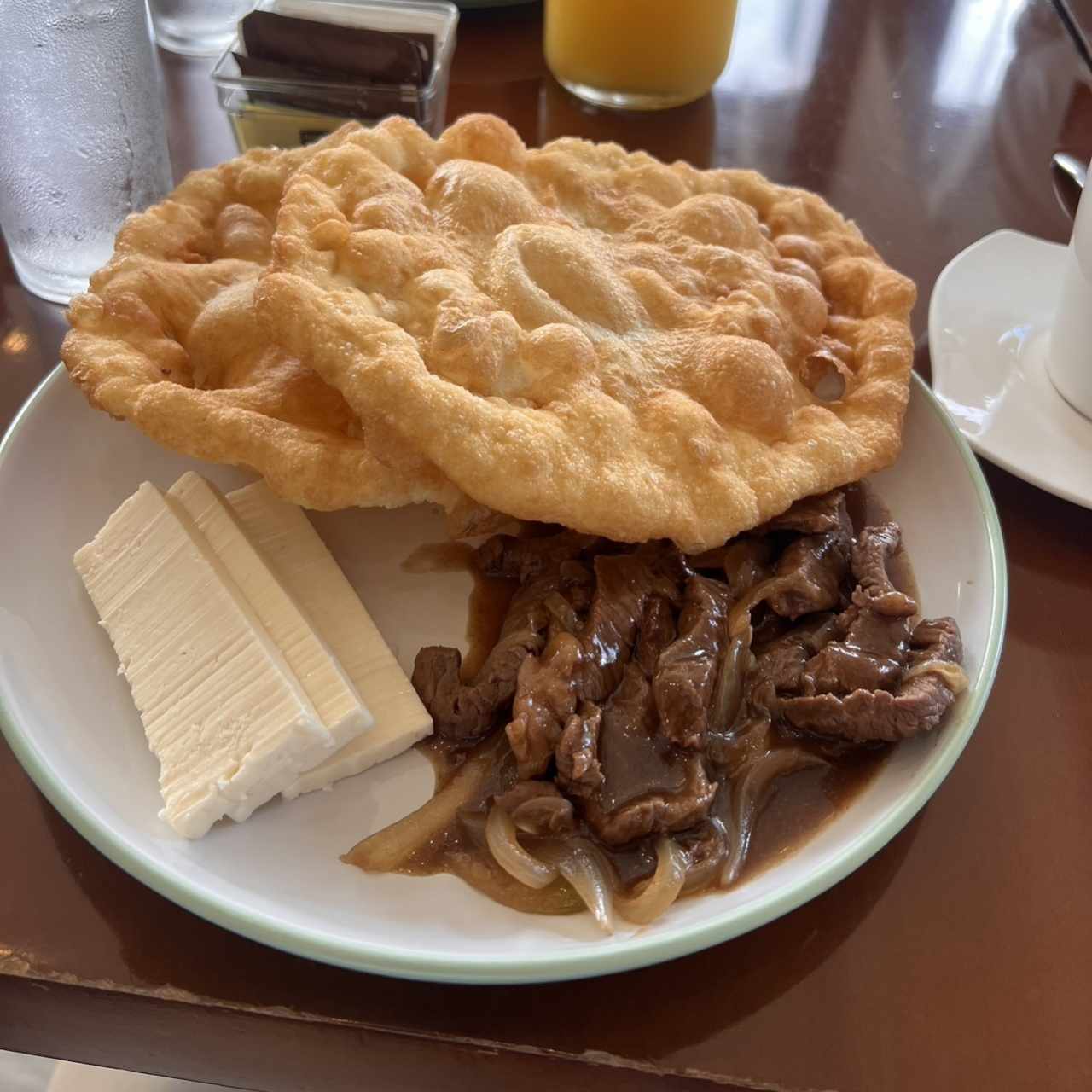 Hojaldre , Bistec y queso