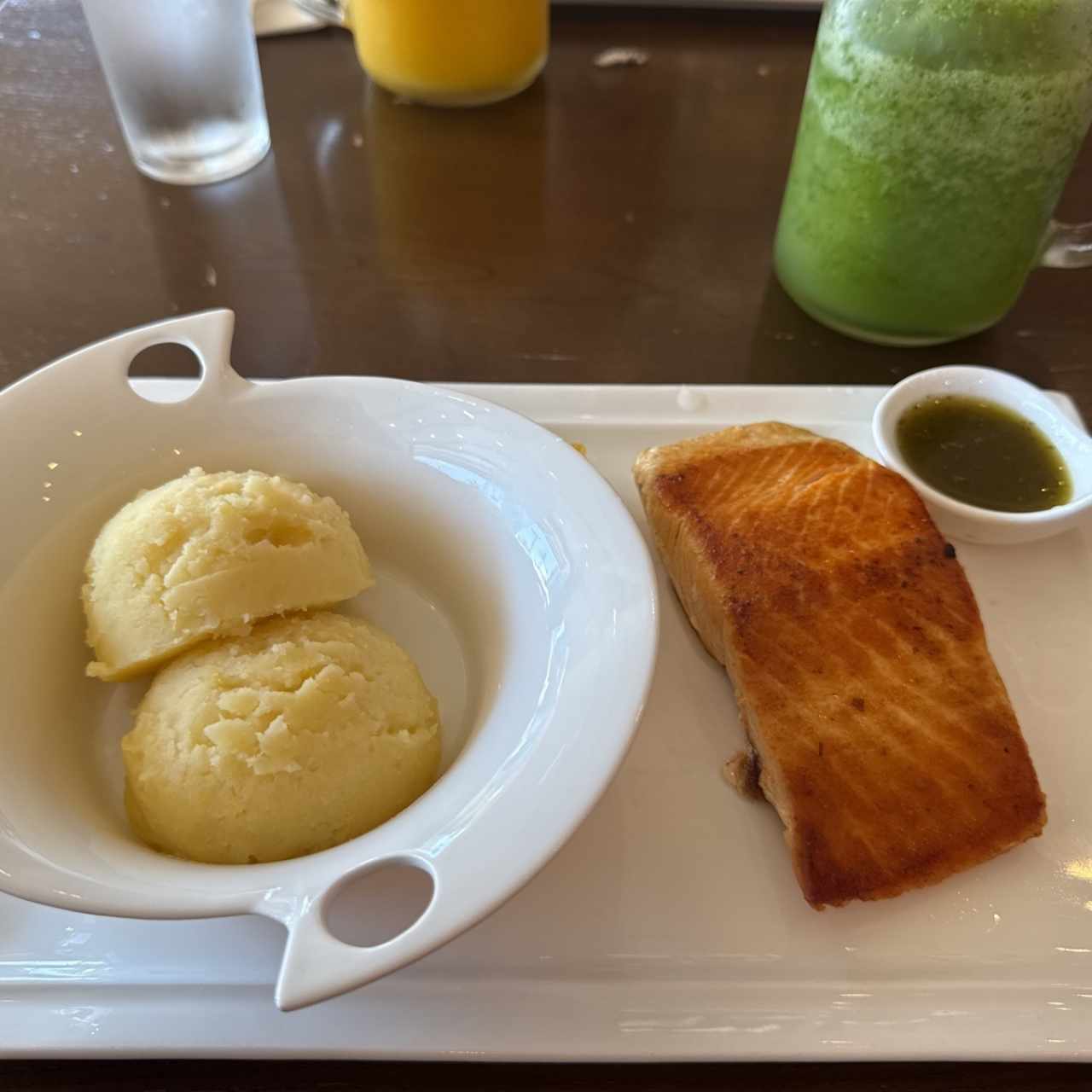 Platos Fuertes - Salmón