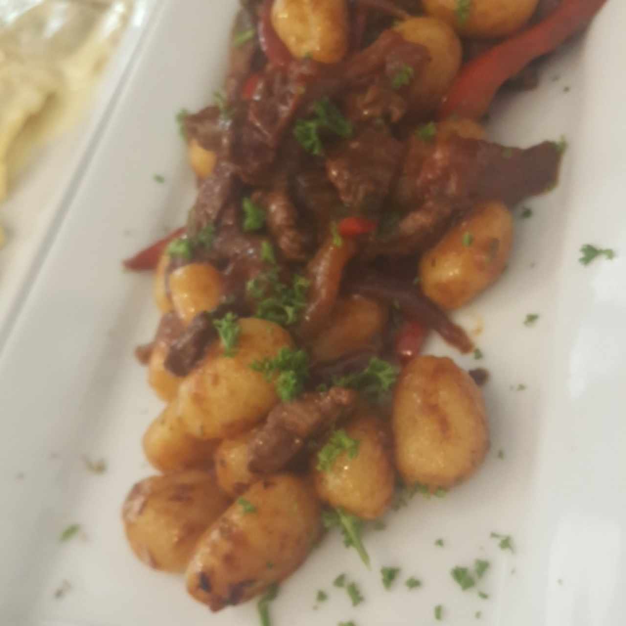 gnocchi con lomito