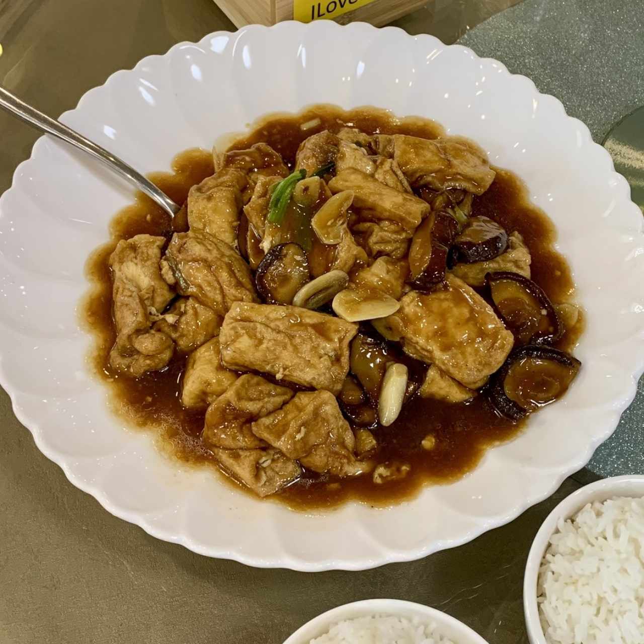 Tofu En salsa Marrón