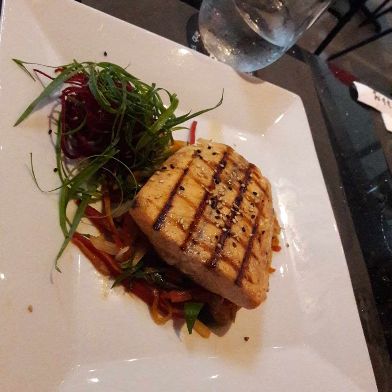 salmón al grill