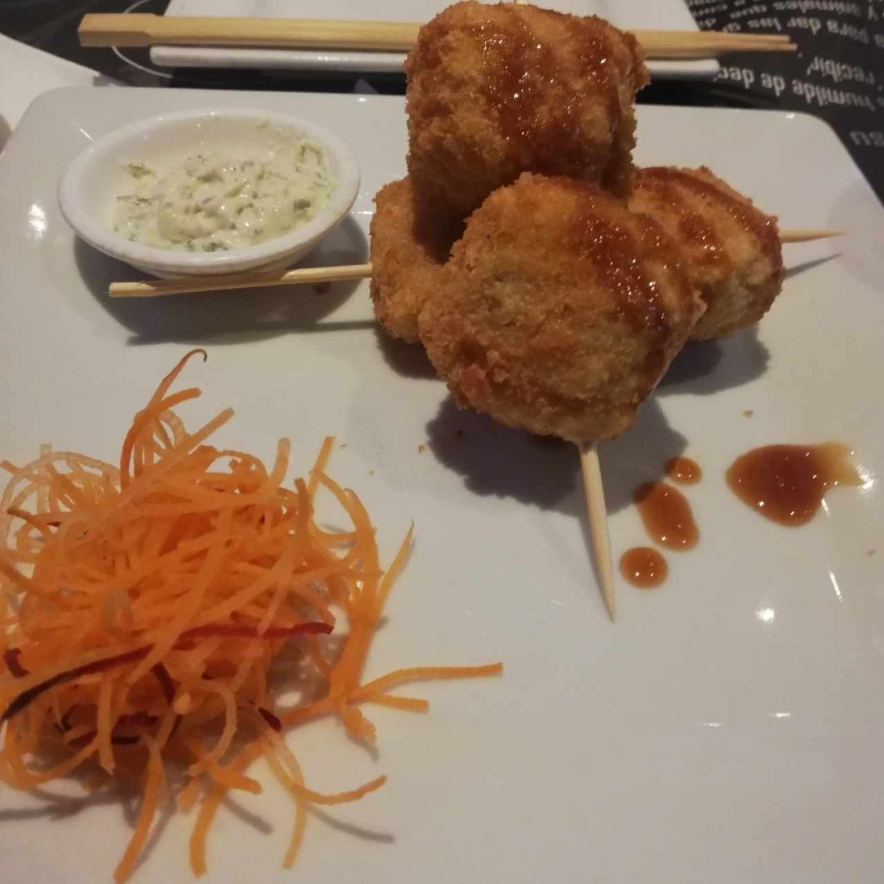 brochetas de queso y plátano 