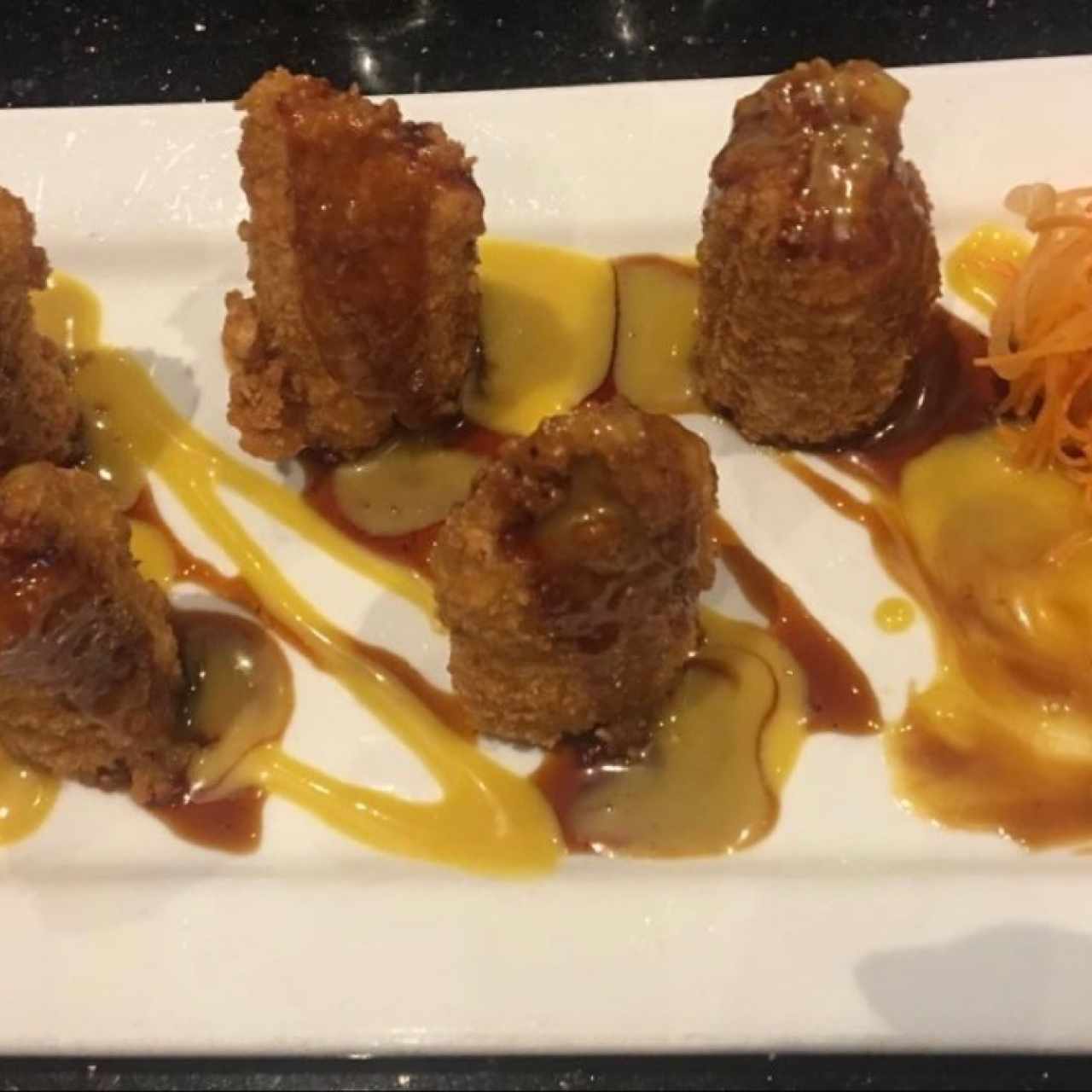 Entradas Calientes - Croqueta de Salmón