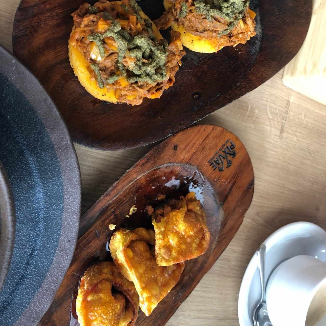 Wantones rellenos de chorizo santeño