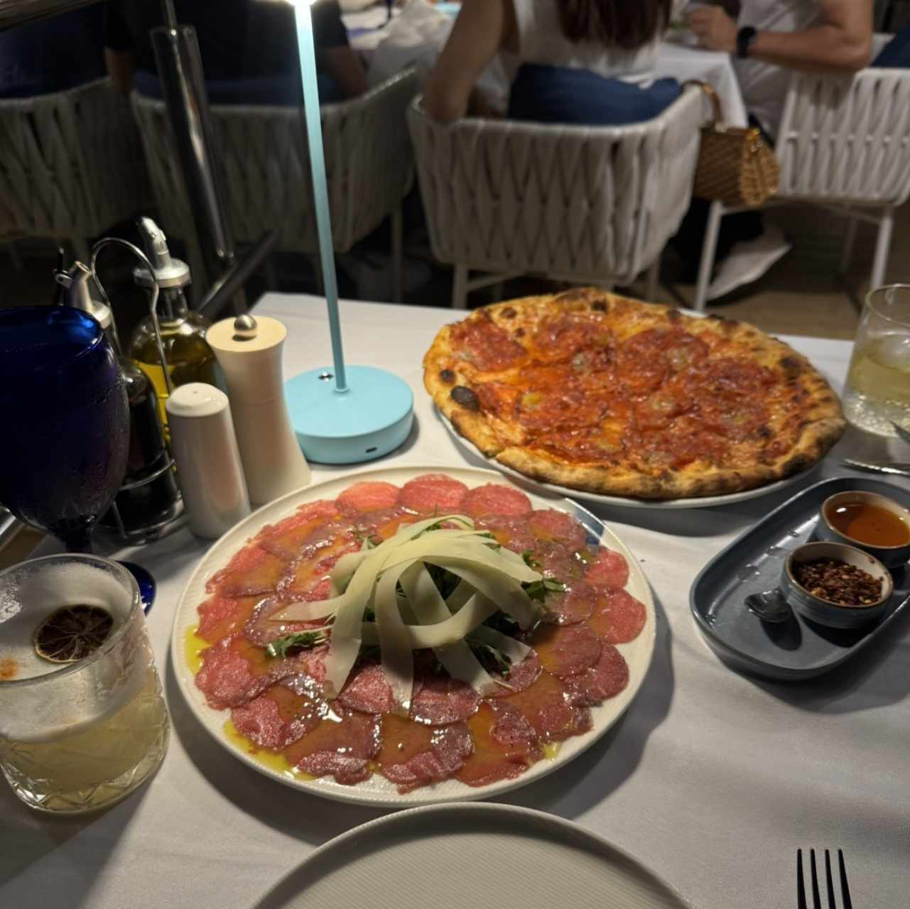 Si deseas comida recien hecha y con sabores suaves, la vespa es buena y la lasaña tambien. 