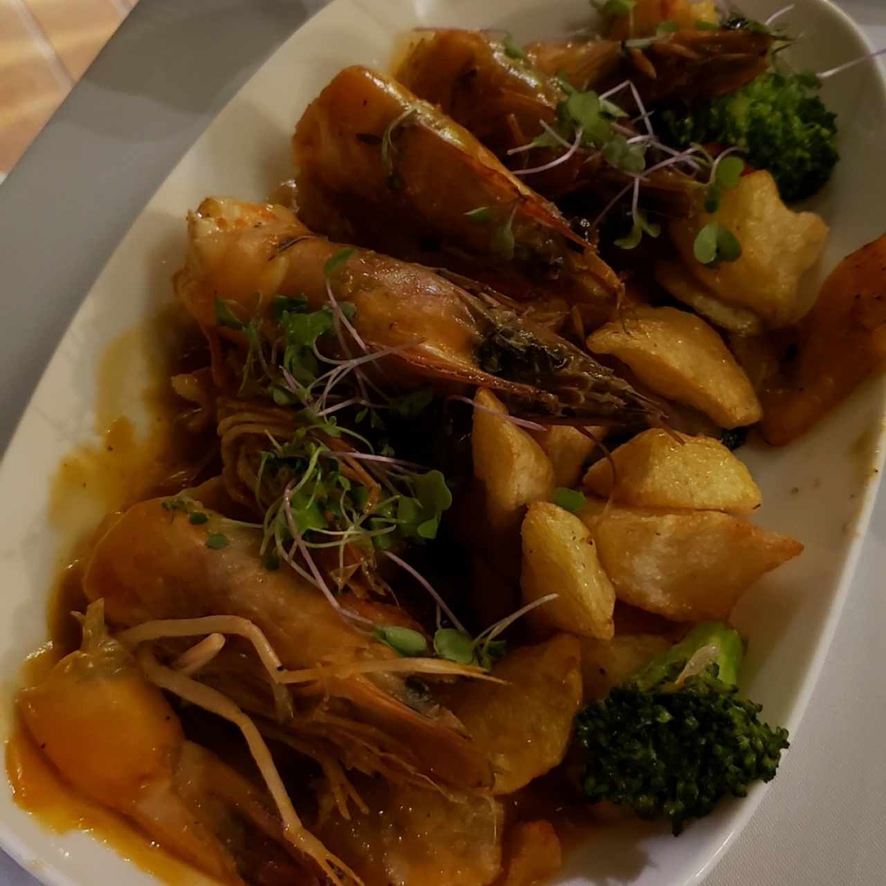 camarones al vino blanco