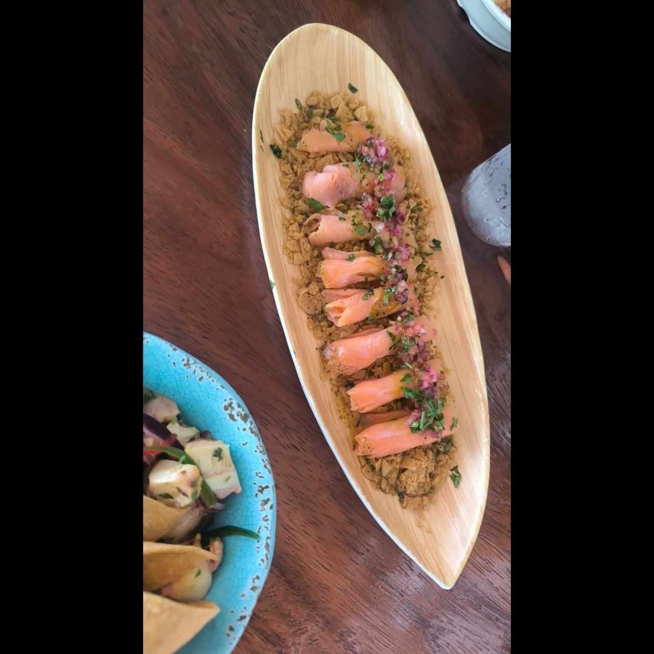 Empezamos Con: - Carpaccio de Salmon