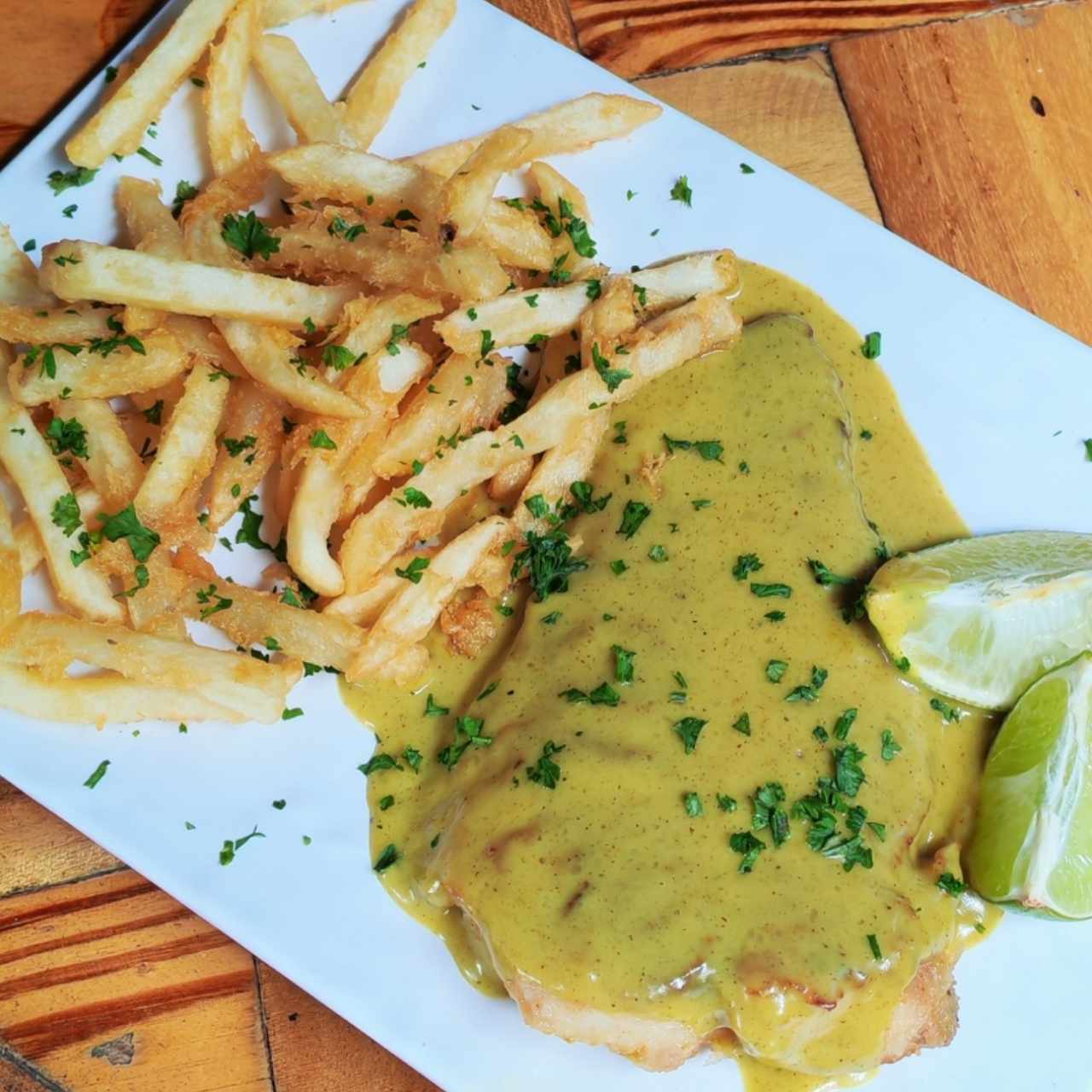 Filete de Pescado con coco y curry