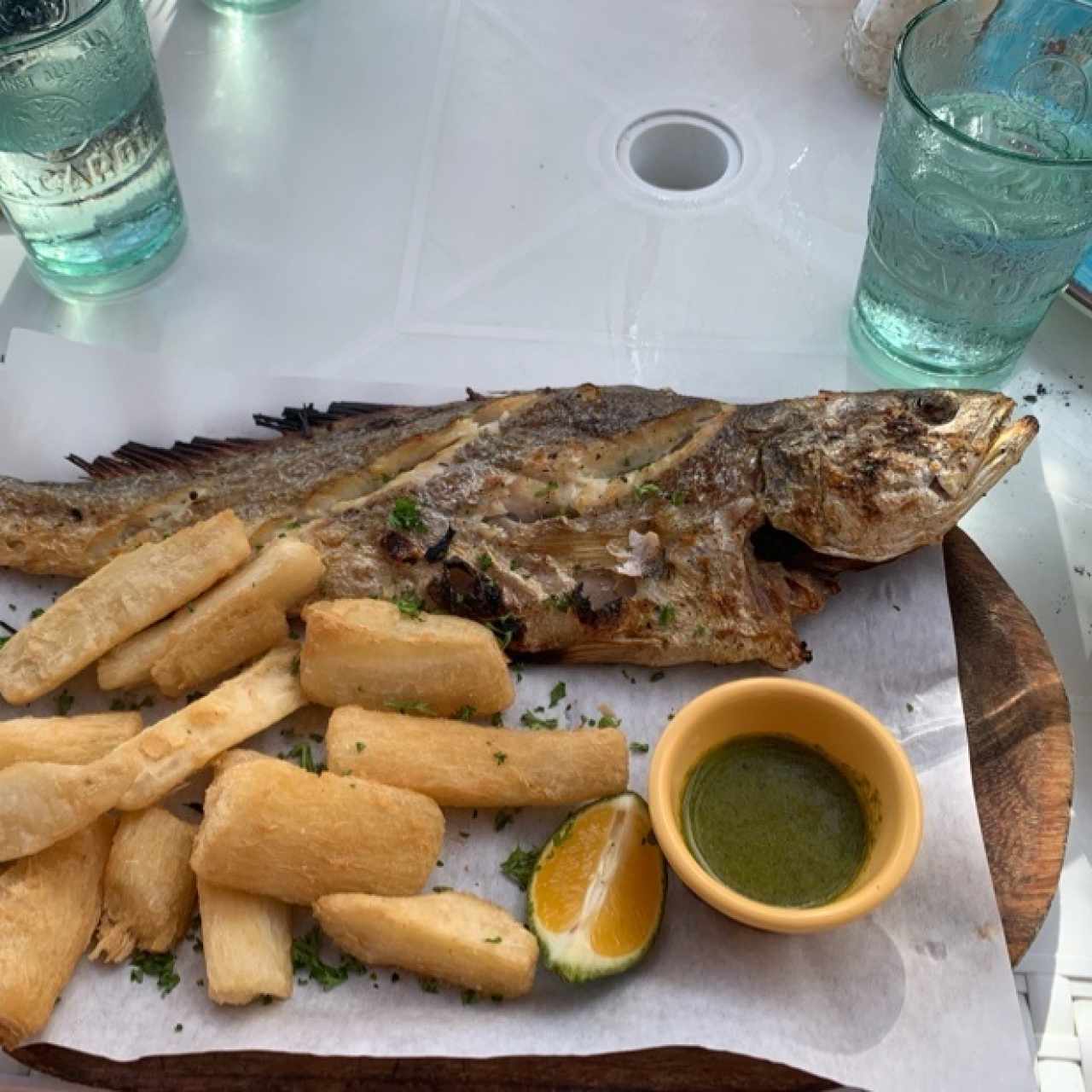 pescado al carbón 