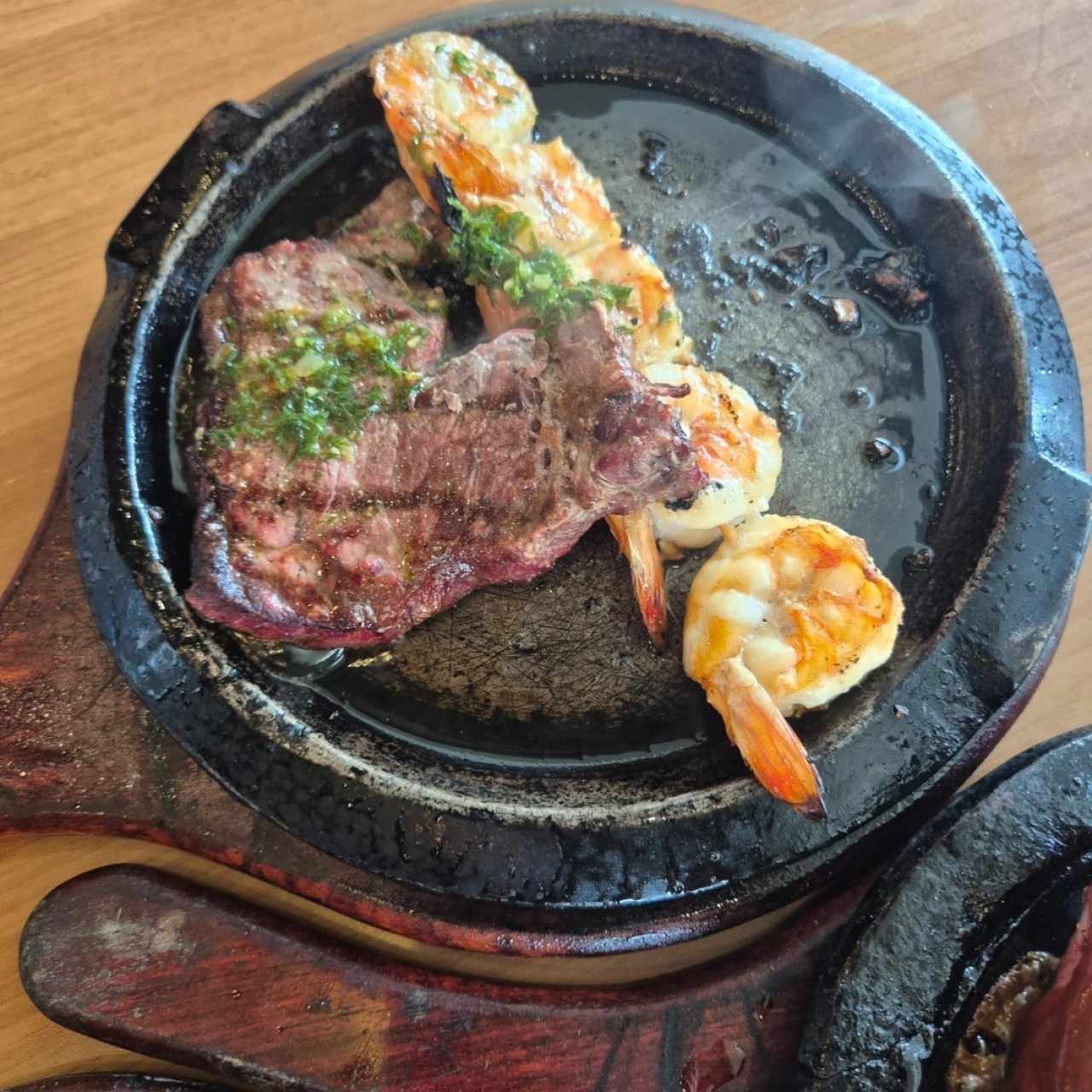 Carne con camarón