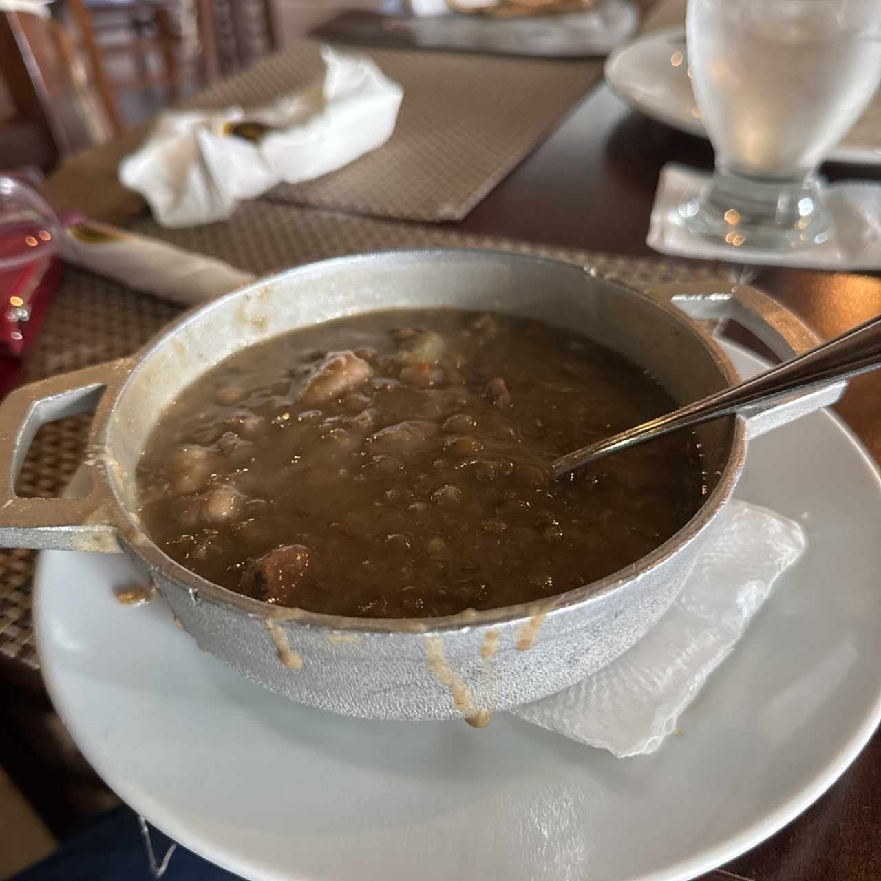 SOPA DE LENTEJA CON CARNE