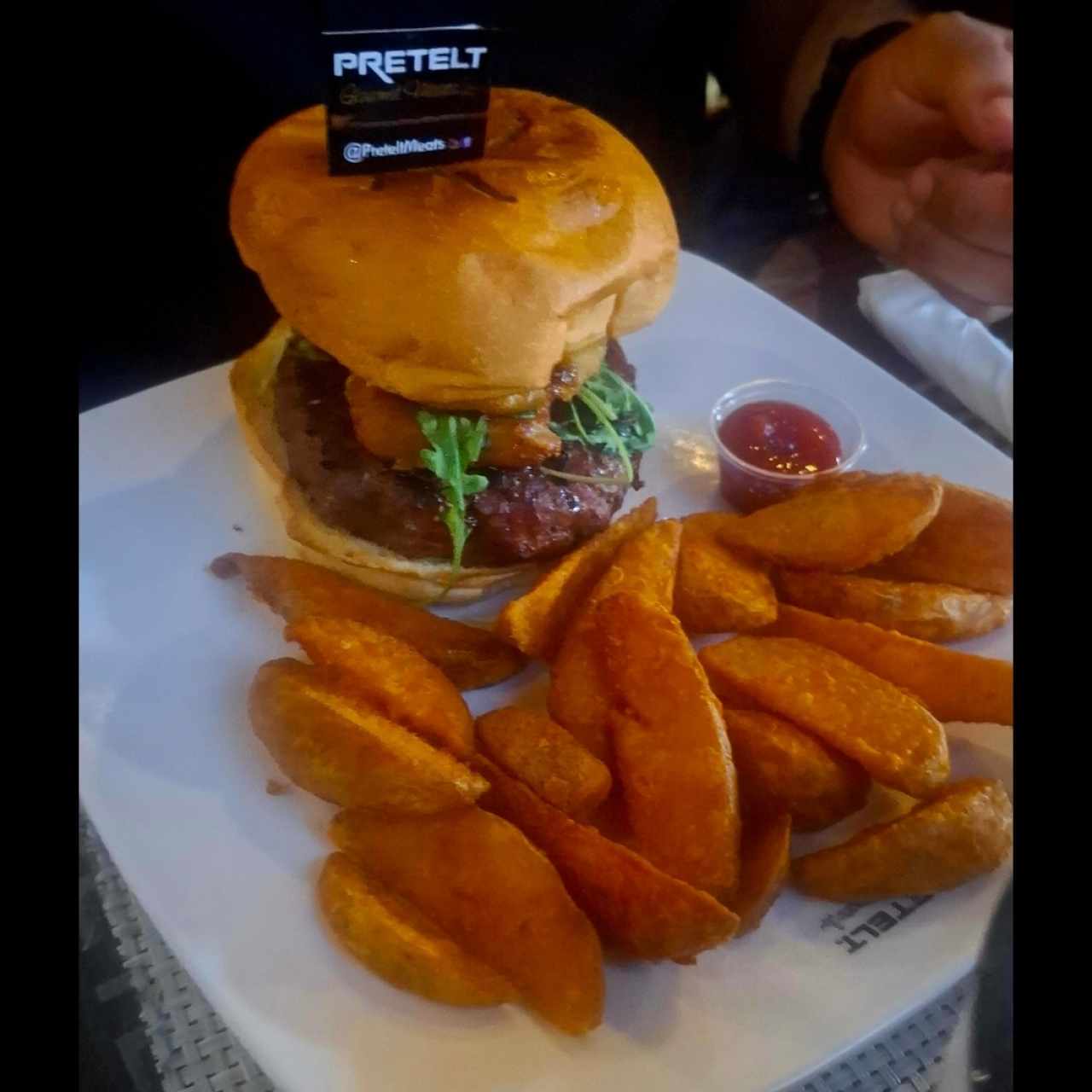 HAMBURGUESAS - PACHOS BURGUER