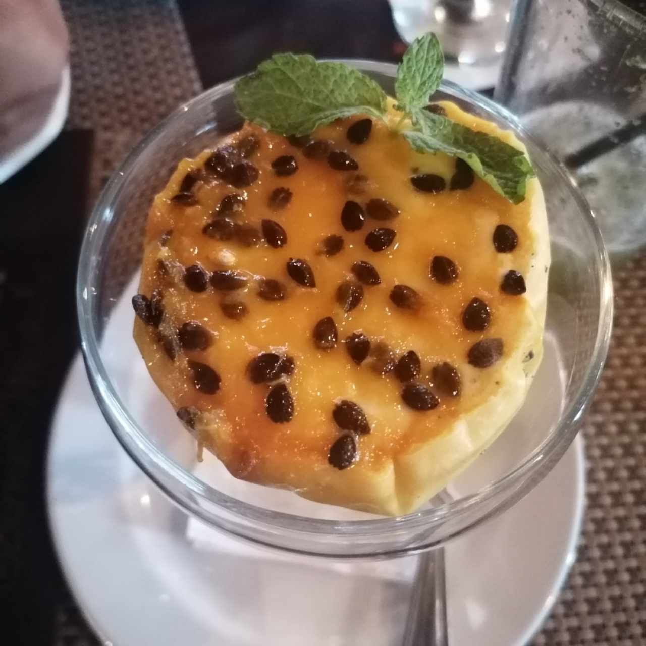 POSTRES - MOUSSE DE MARACUYÁ