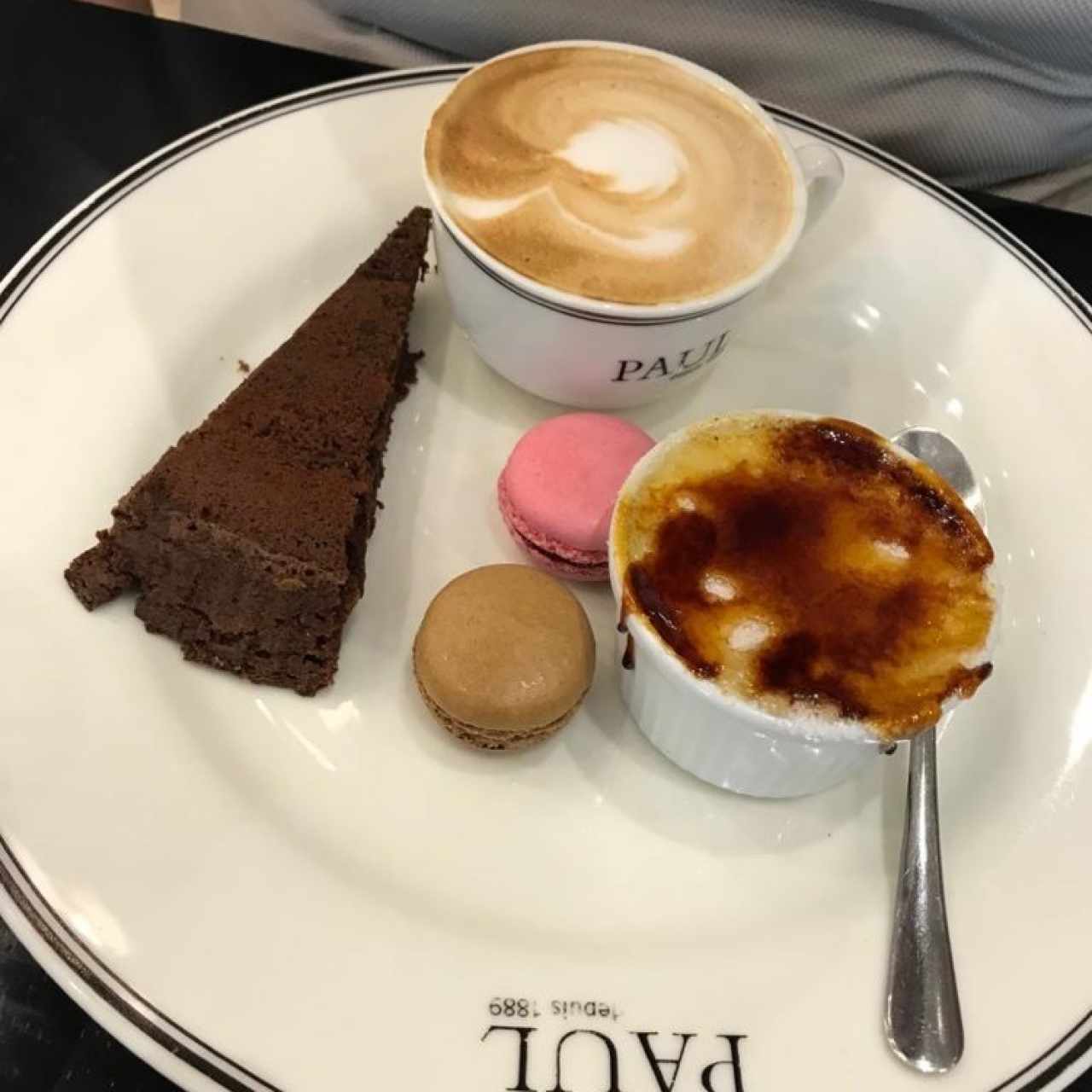 Café Surprise