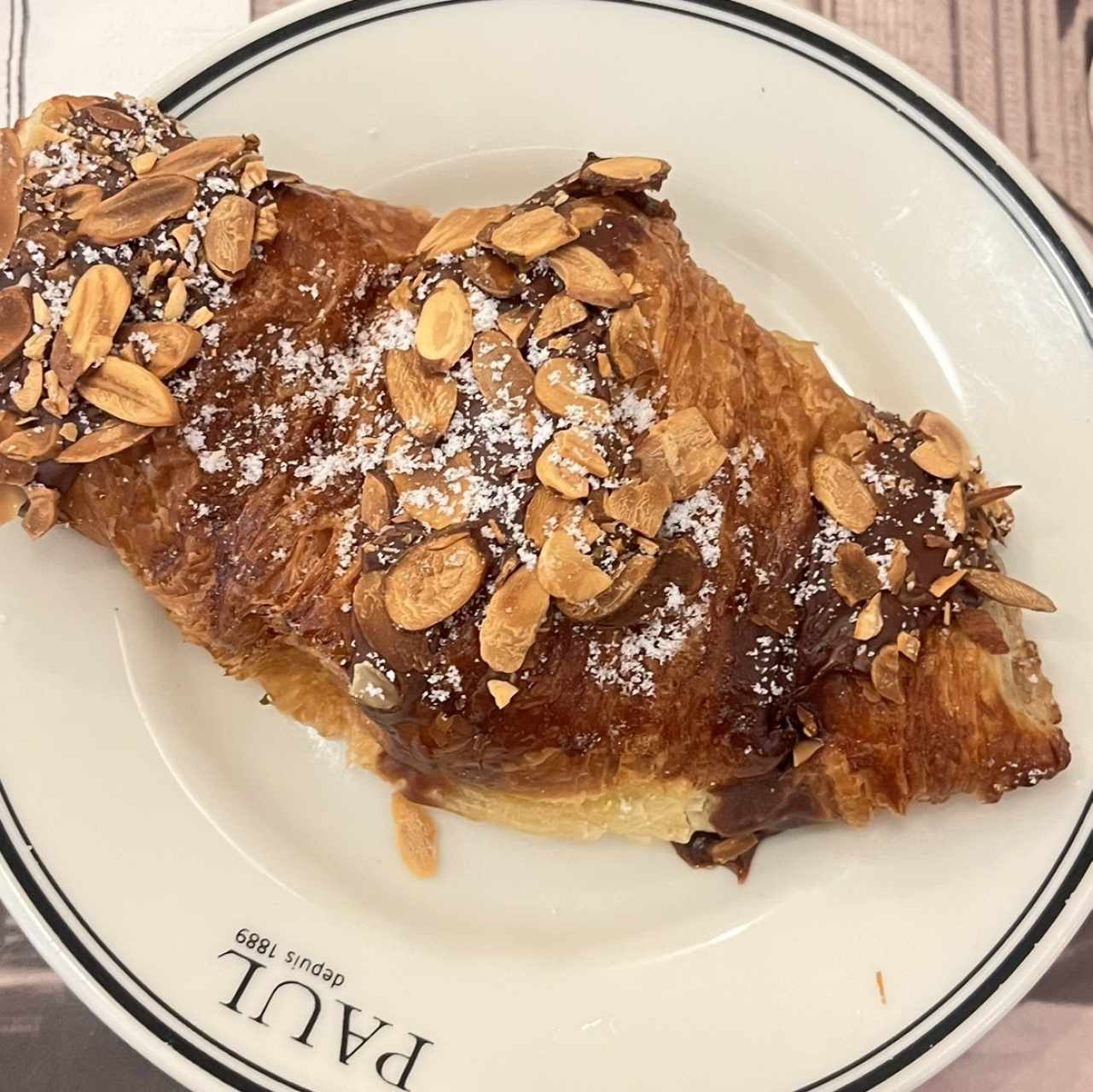 Pasteles - Croissant au Nutella