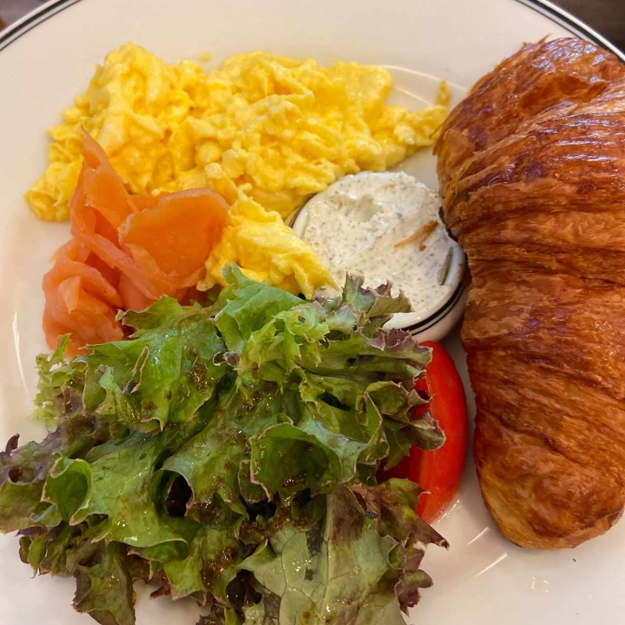 Huevos revueltos con salmón