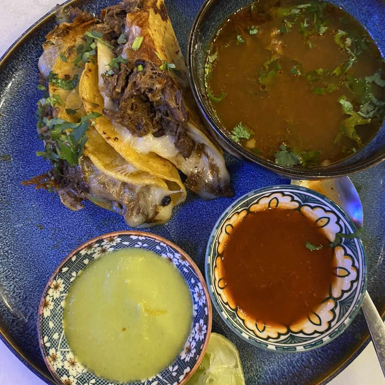 Taco de suadero con queso