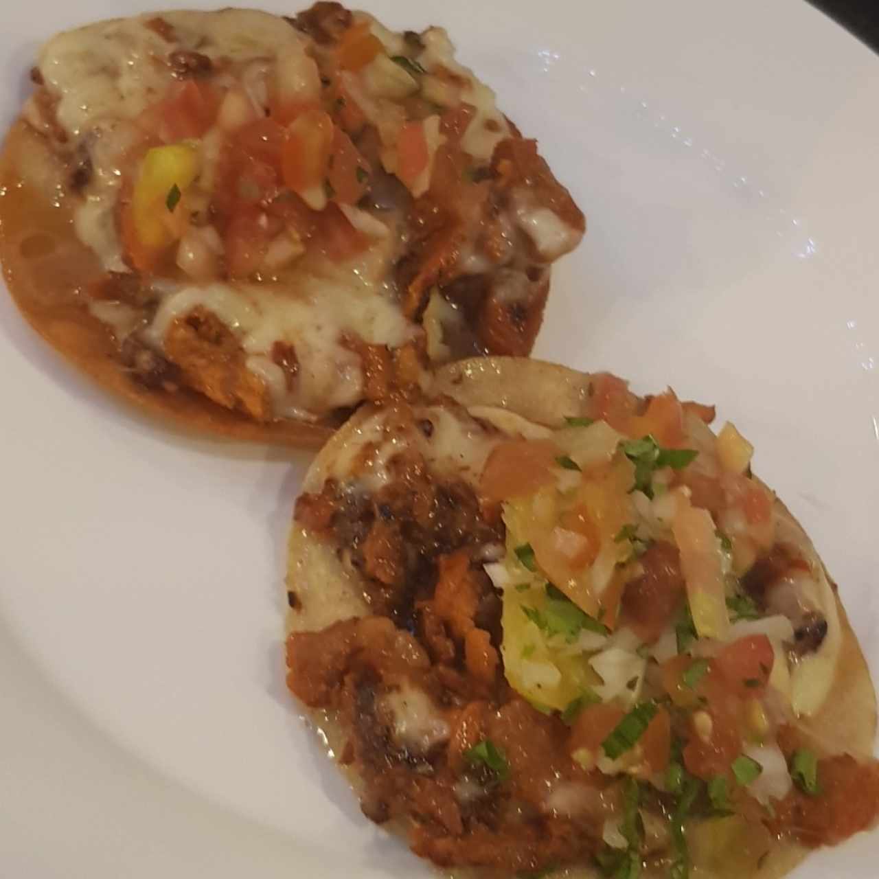 Volcan y nacho al pastor