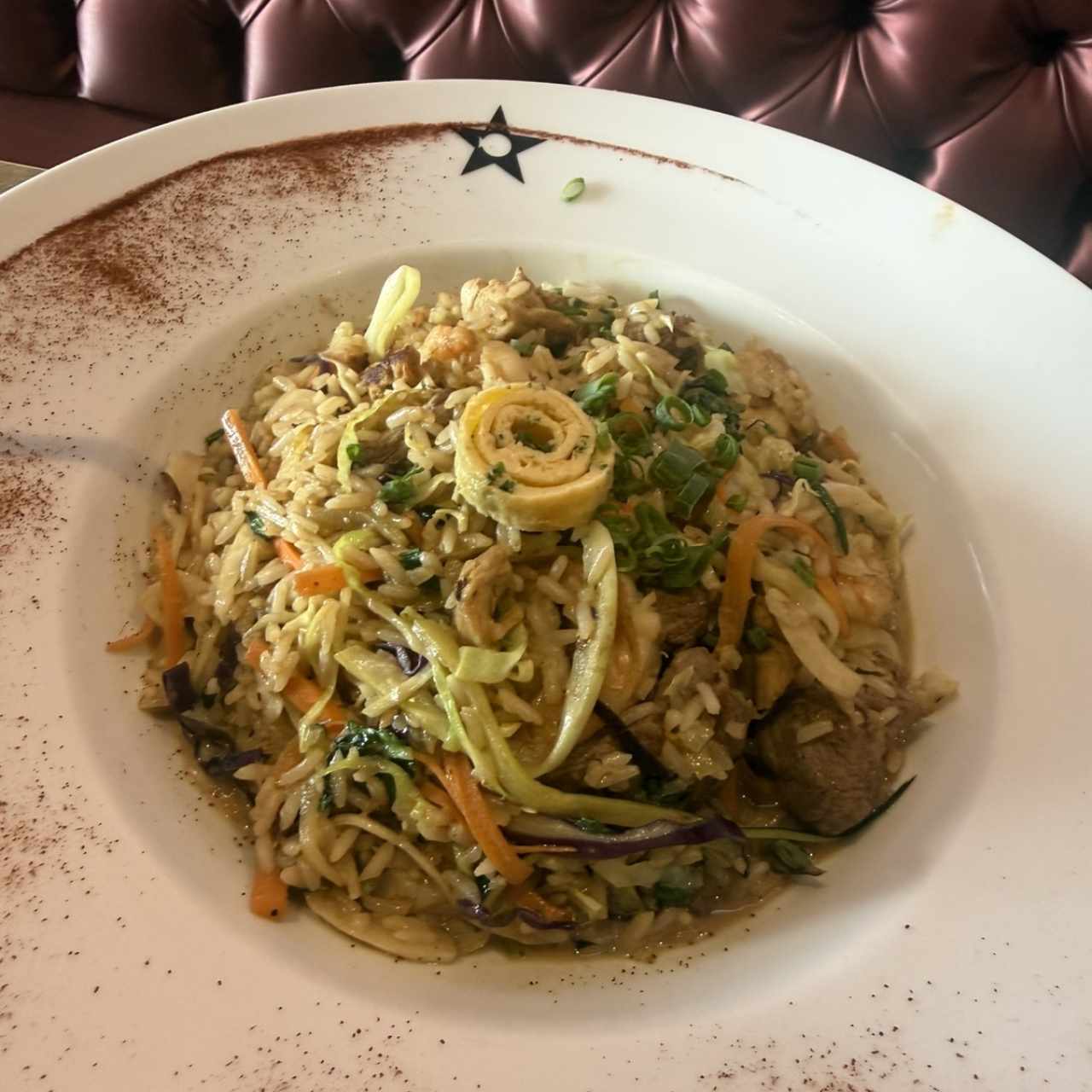 Nasi Goreng Mixto (Res, pollo y camarón)