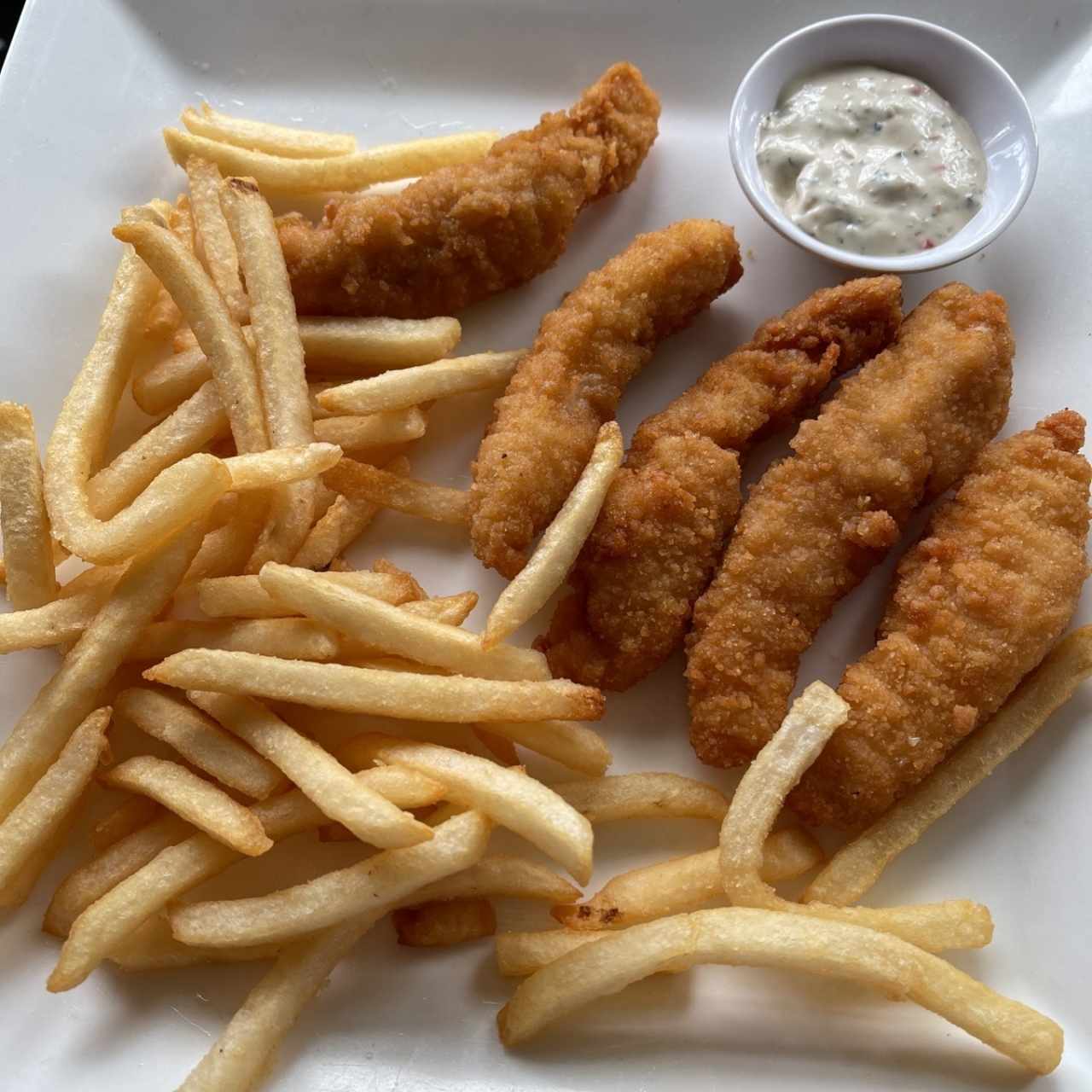 dedos de pollo menu infantil