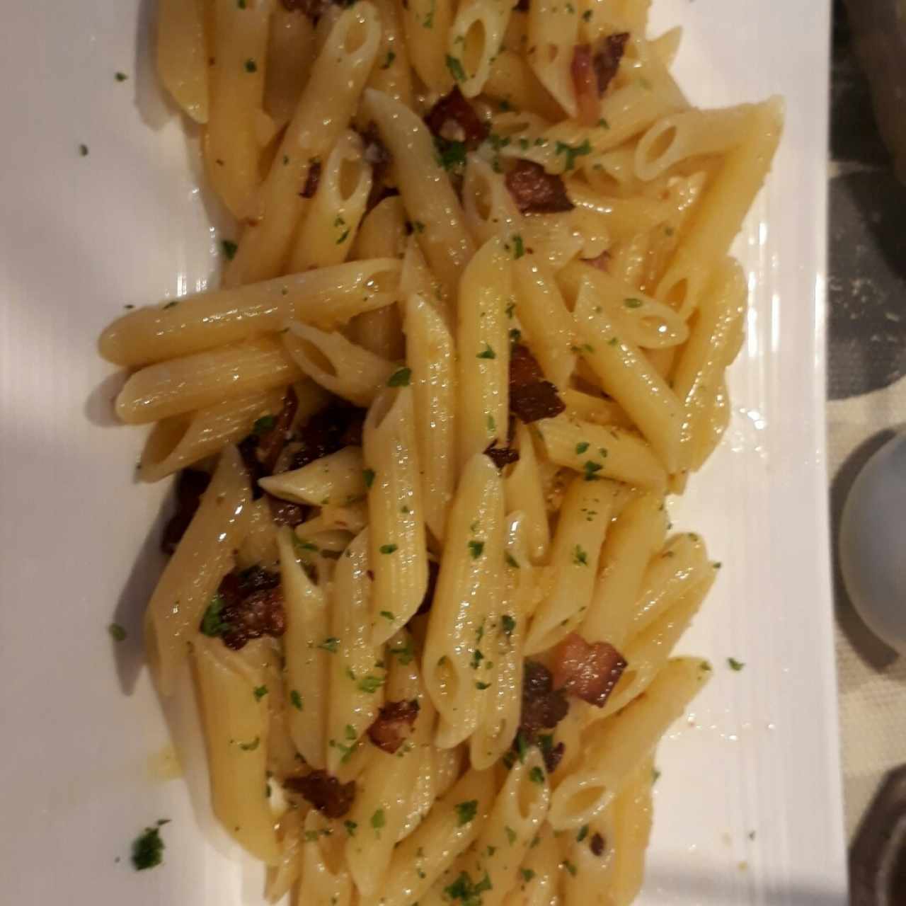 penne con beicon al oleo