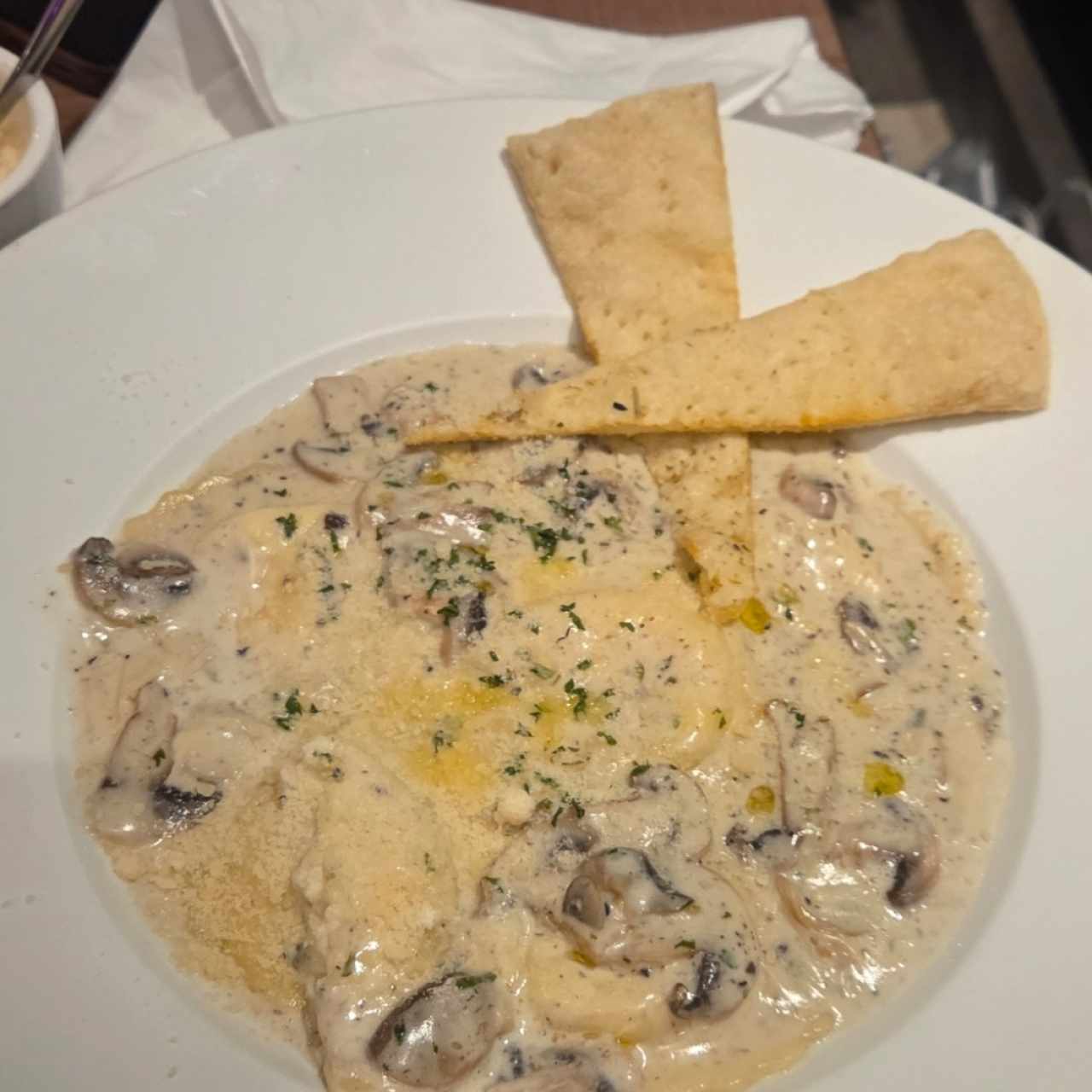 Ravioli relleno de quezo