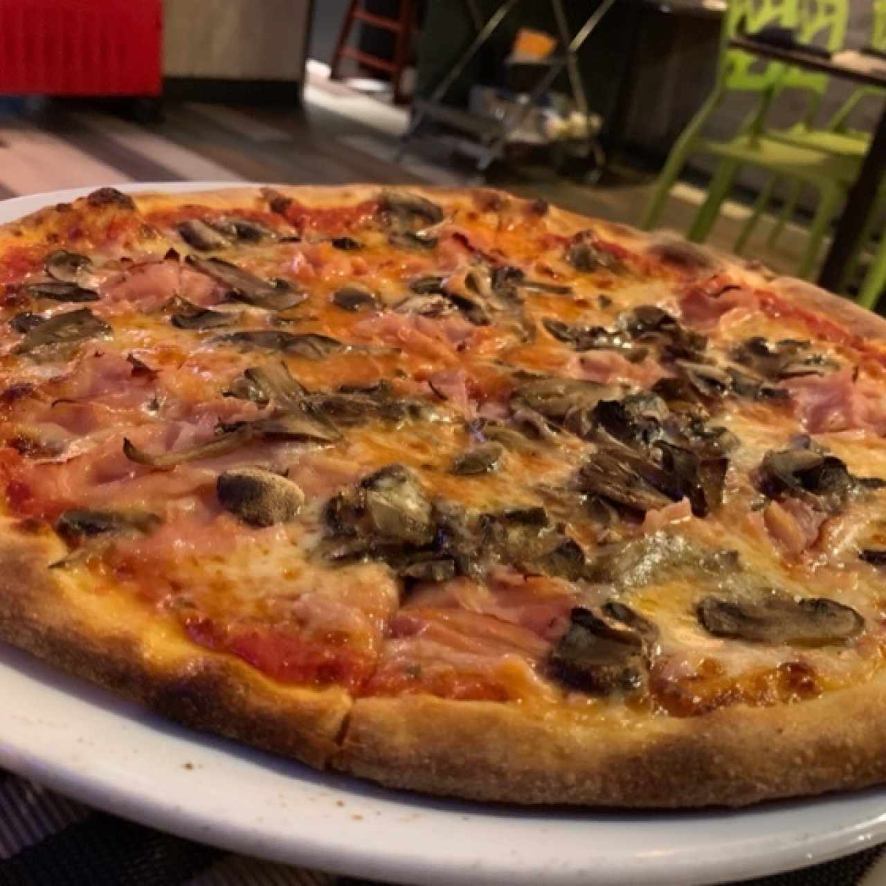 Pizzas Clásicas - Prosciutto e Fundhi