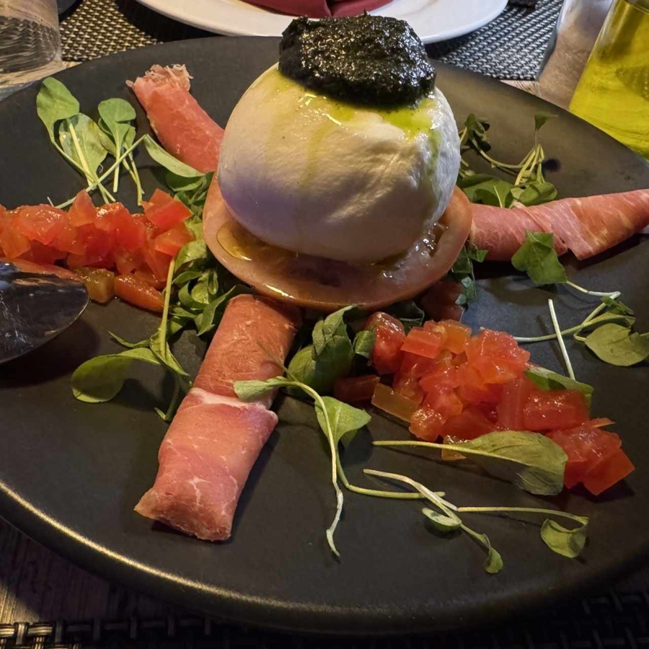 Antipasti - INSALATA BURRATA