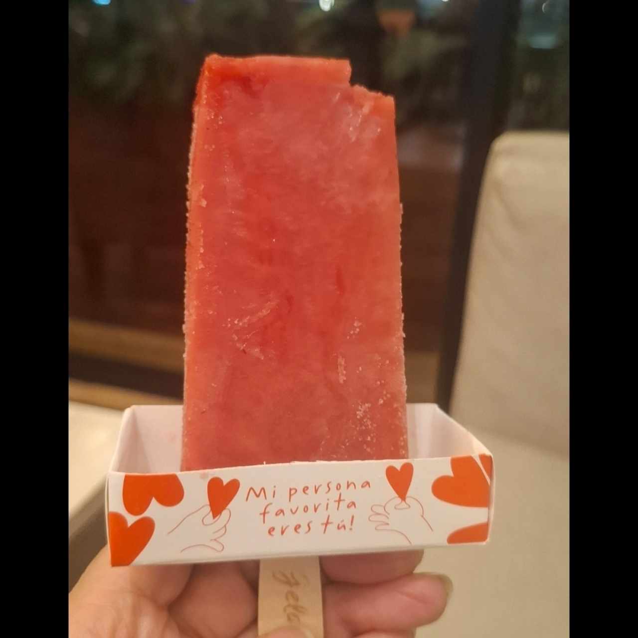 Paleta frutos rojos rellena de leche