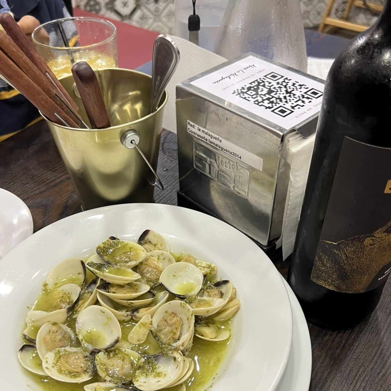 Mariscos - Almejas al Ajillo
