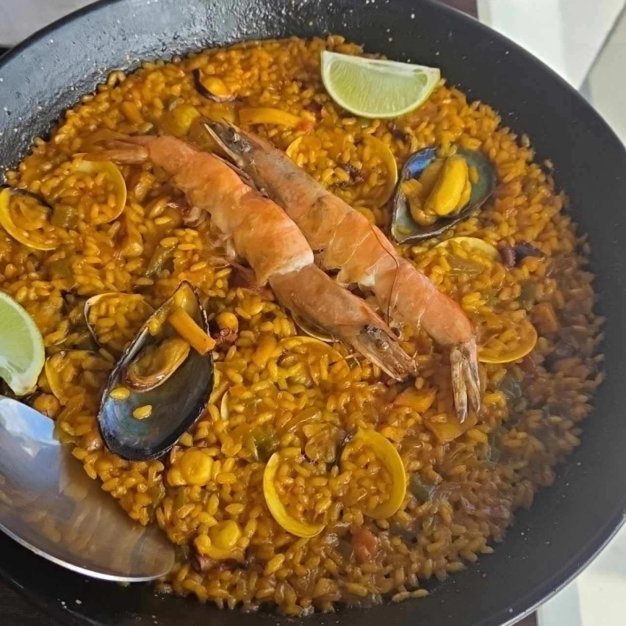 Paella de la casa