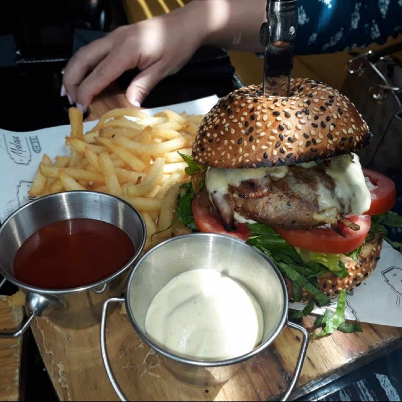 Platos Fuertes - Hamburguesa Peggy (1/4L)
