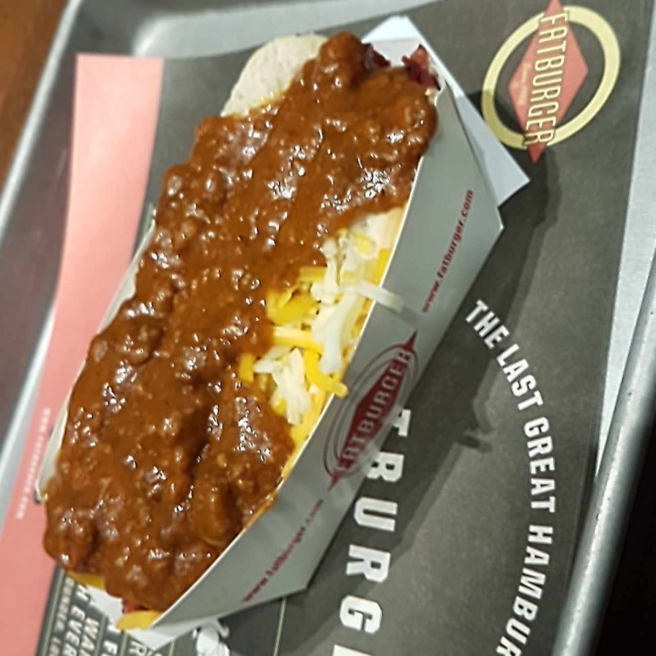 Hot Dog con chili y queso