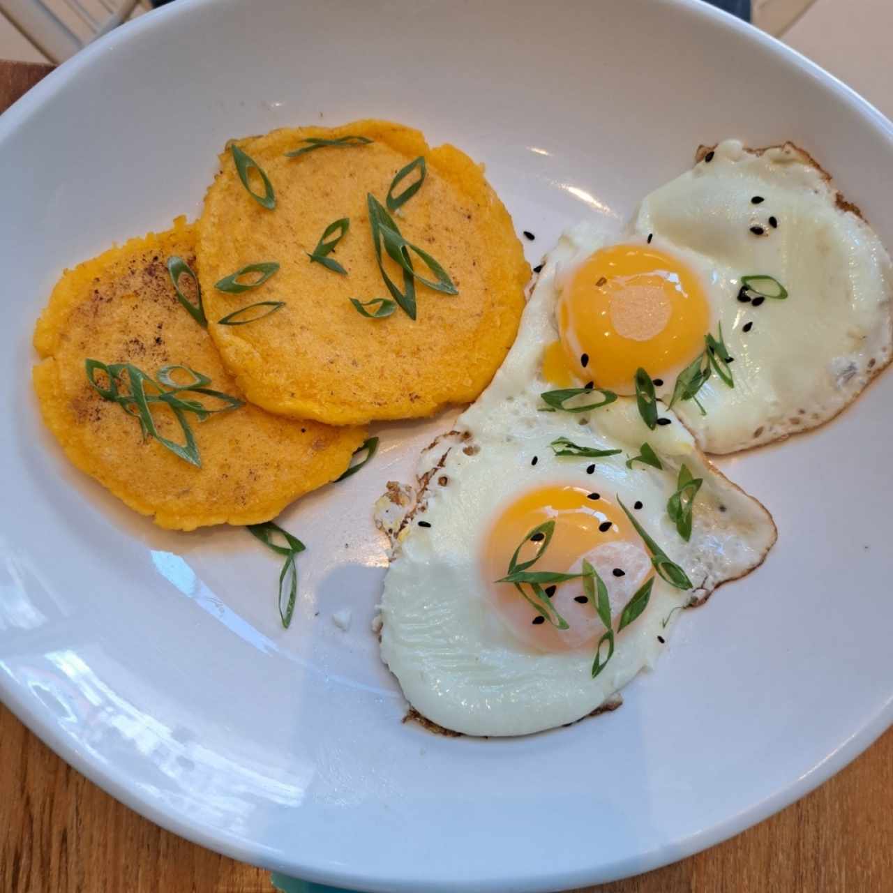 huevos fritos con tortillas
