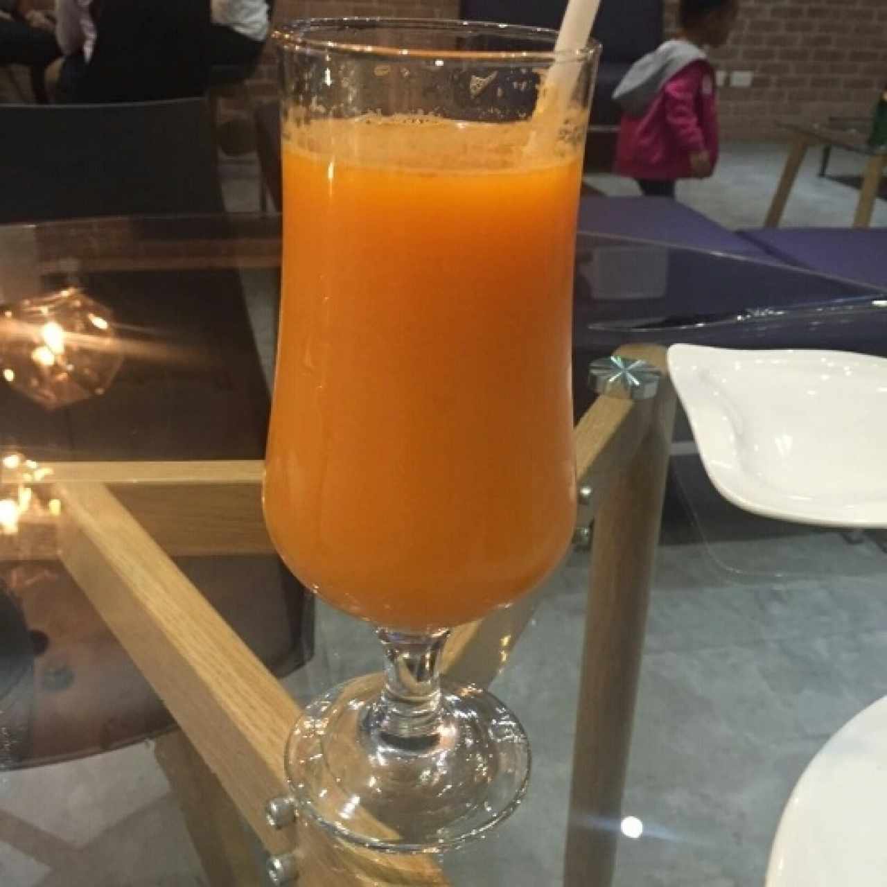 jugo de frutas con curcuma