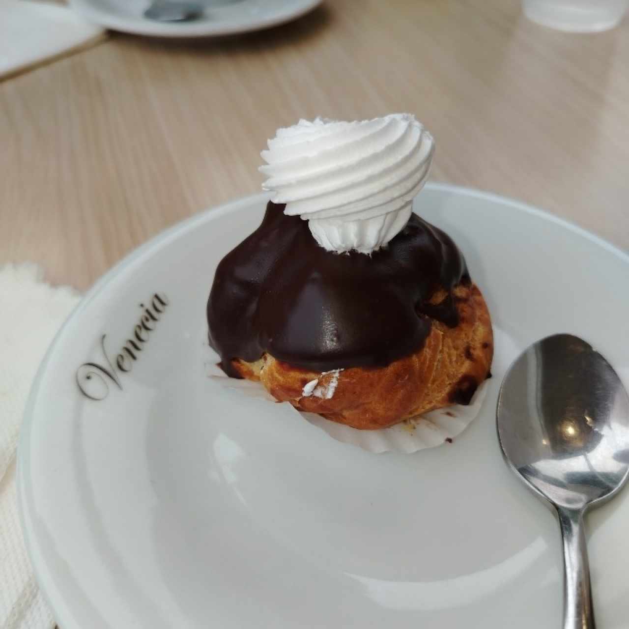 Profiterol chocolate 