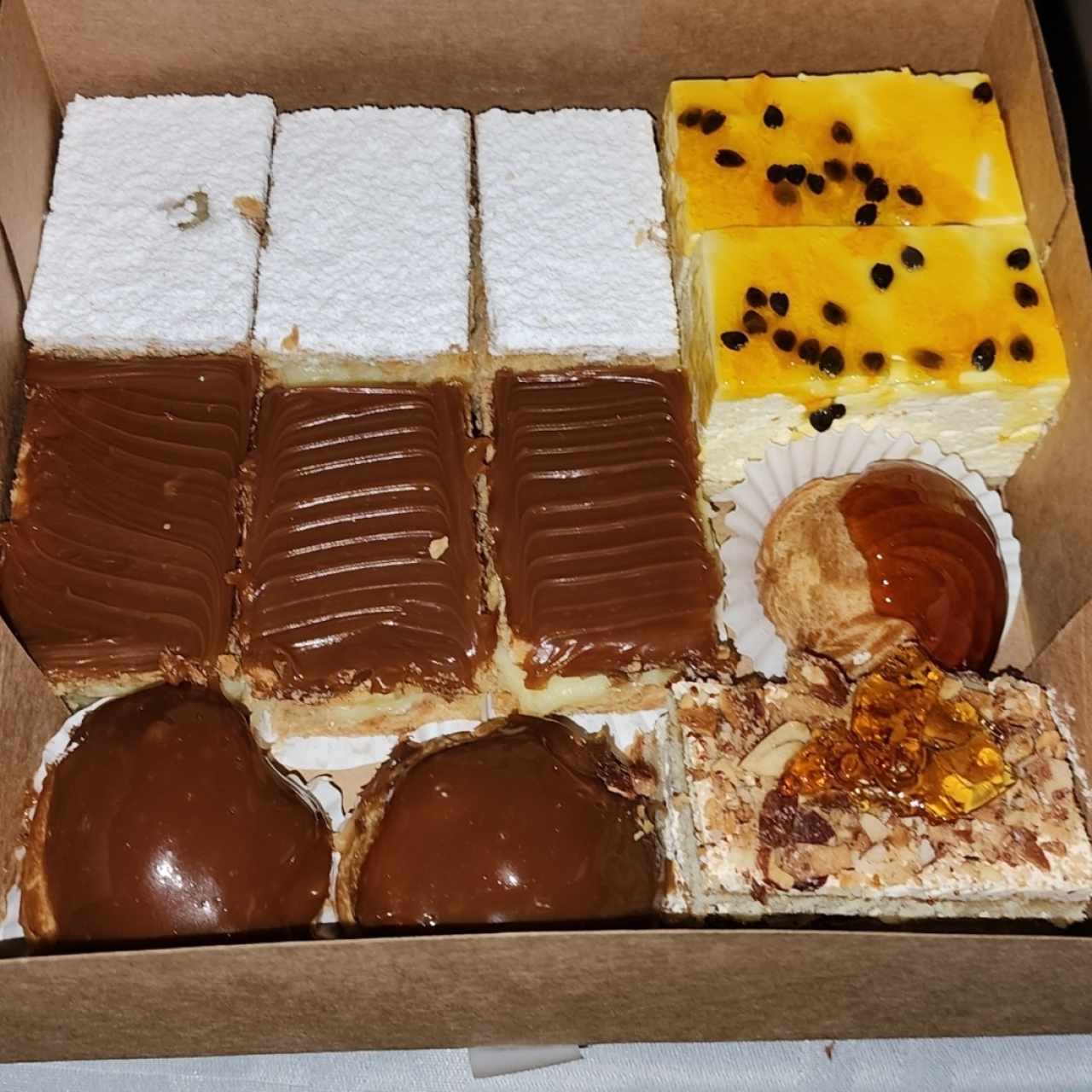 Docena de Dulces pequeños