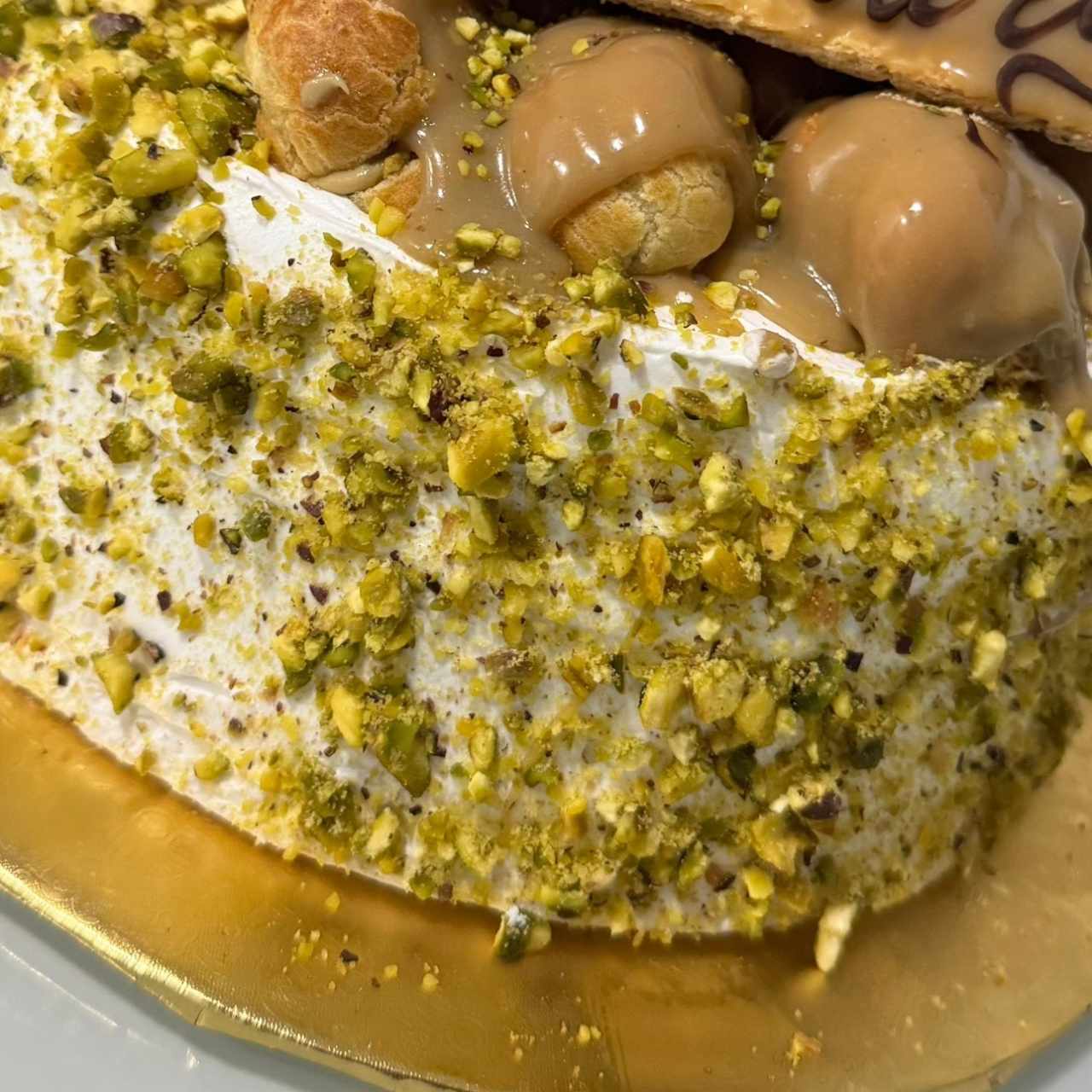 Pistacho cake