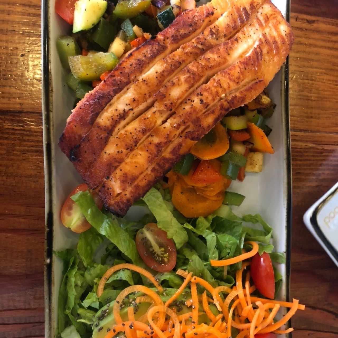 PLATOS FUERTES - Salmón al Grill