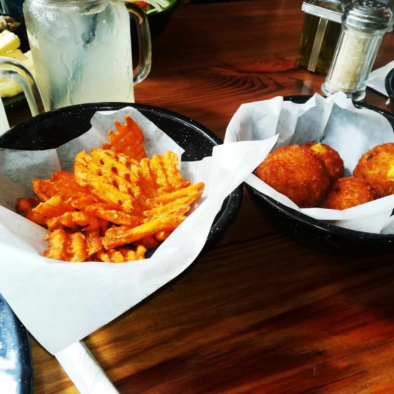 chicken croquetas y las sweet potatoes