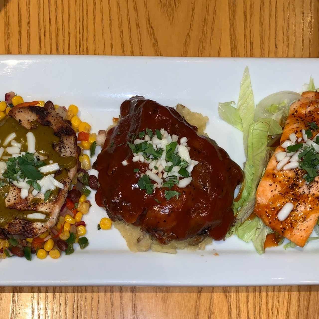 Trio de: Pollo + Costillas + Salmón