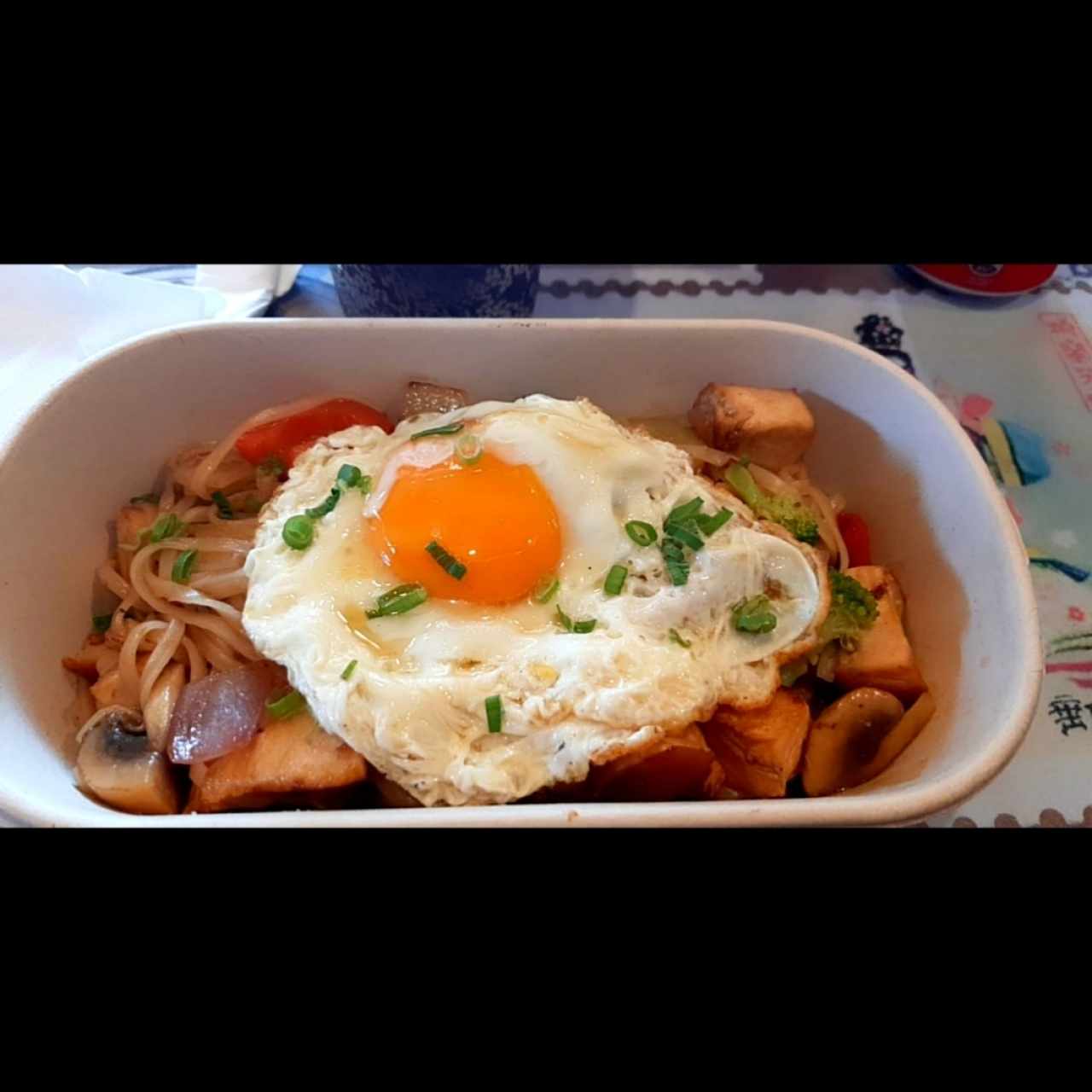 Pad Kee Maos de Pollo