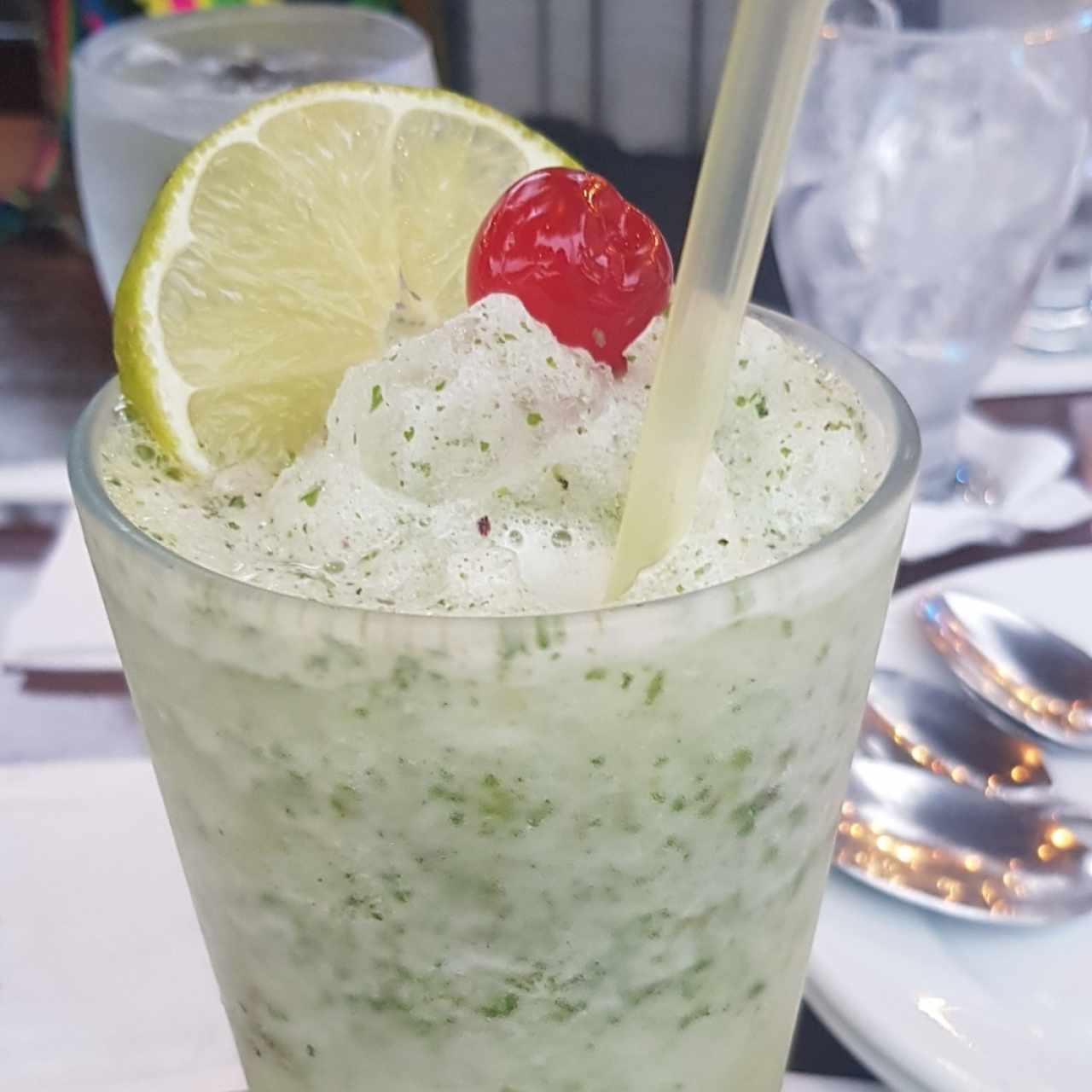 limonada de hierbabuena