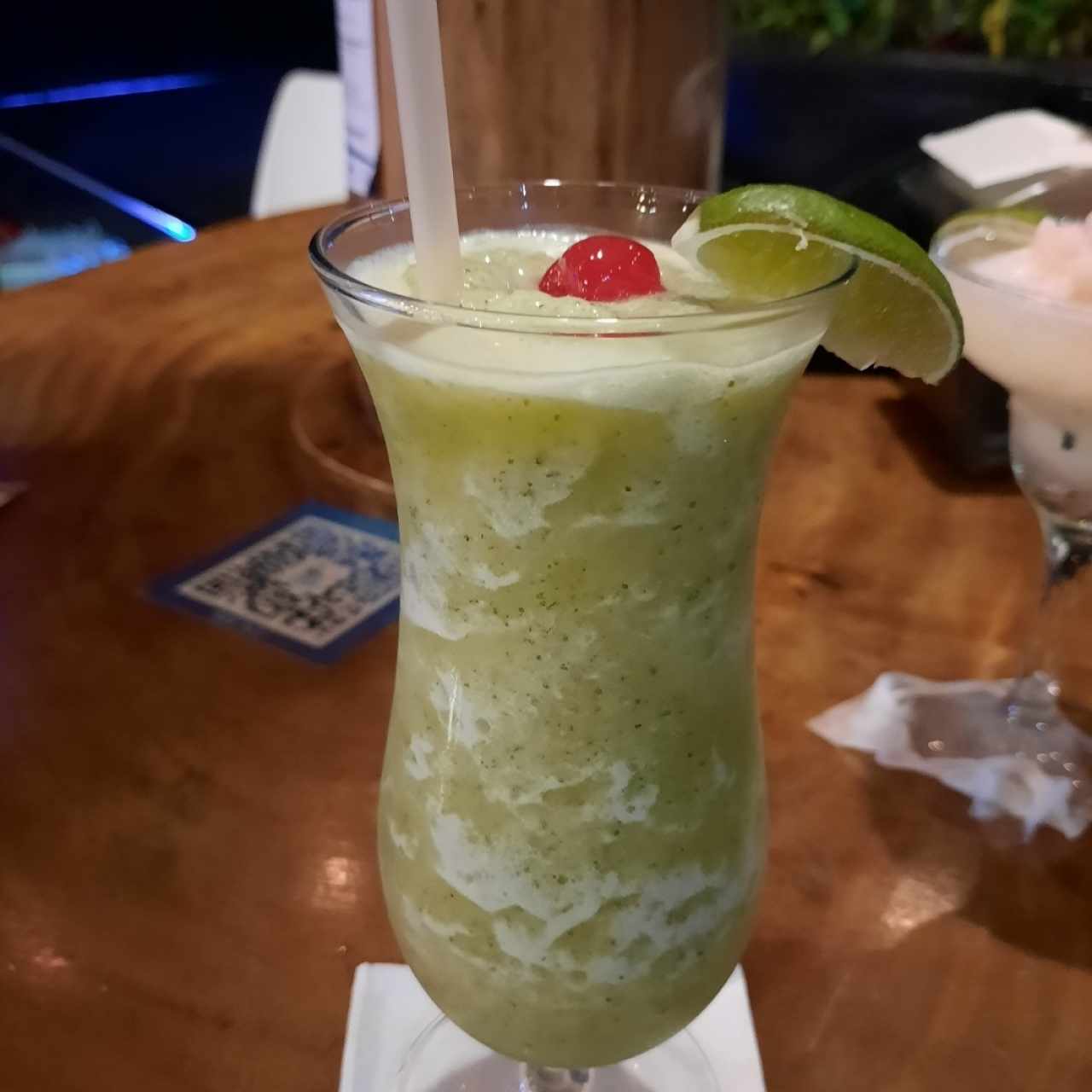 Piña con Hierba Buena 