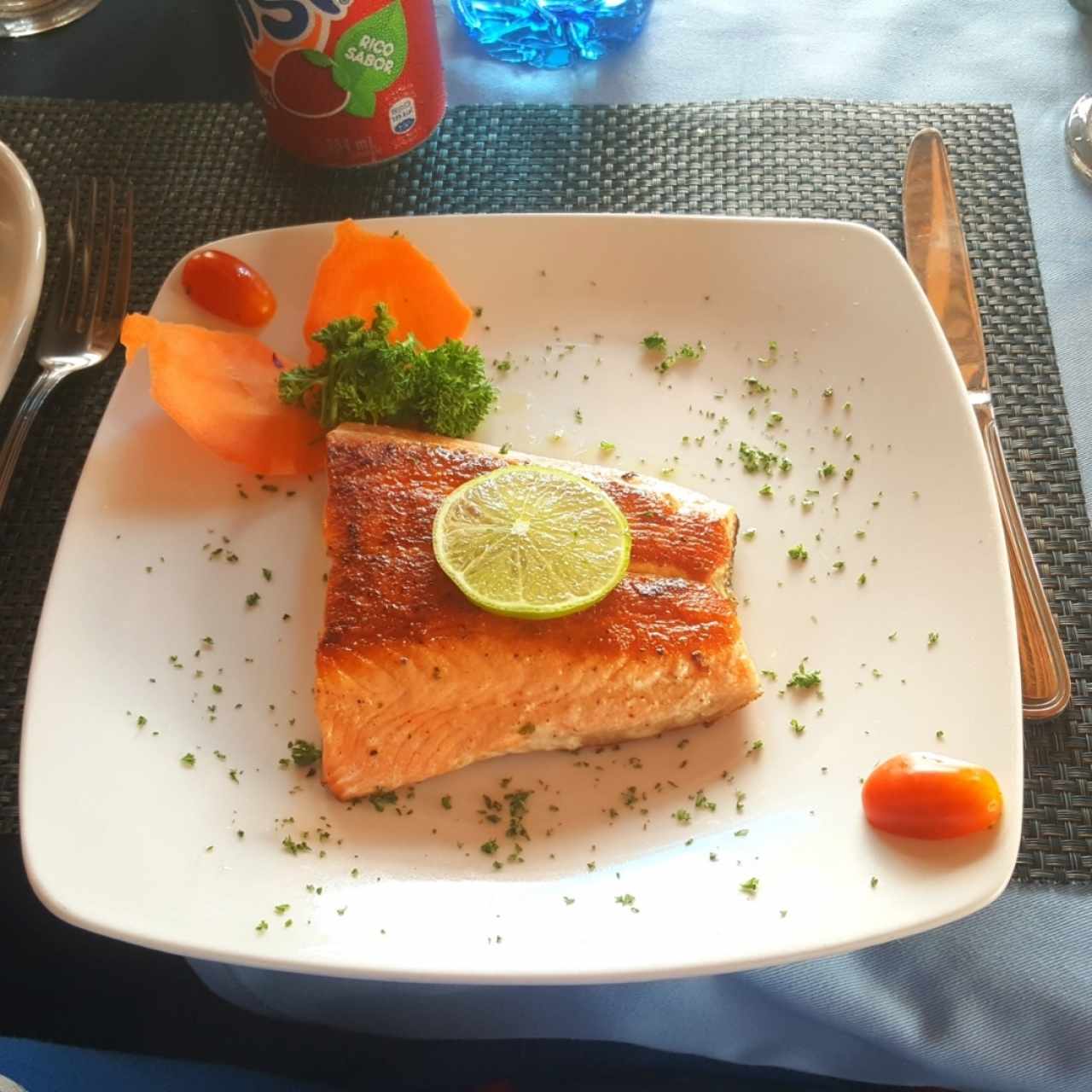 Salmón a la Parrilla $17