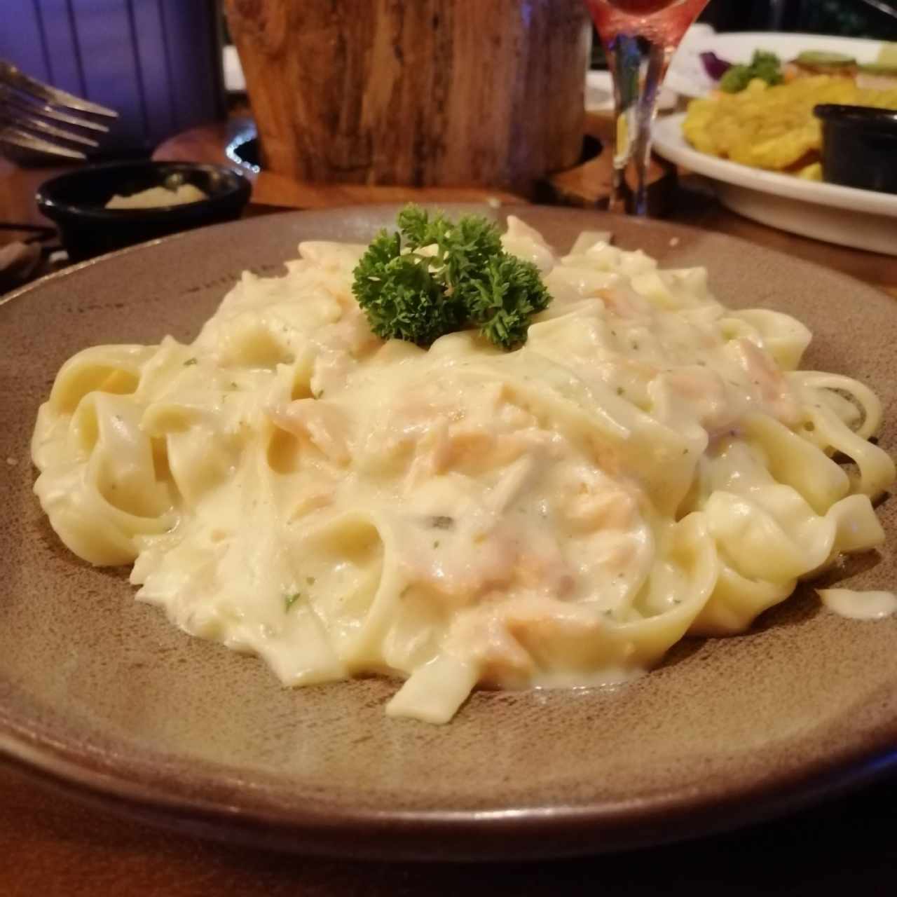 Fetuchinis con salmón ahumado 