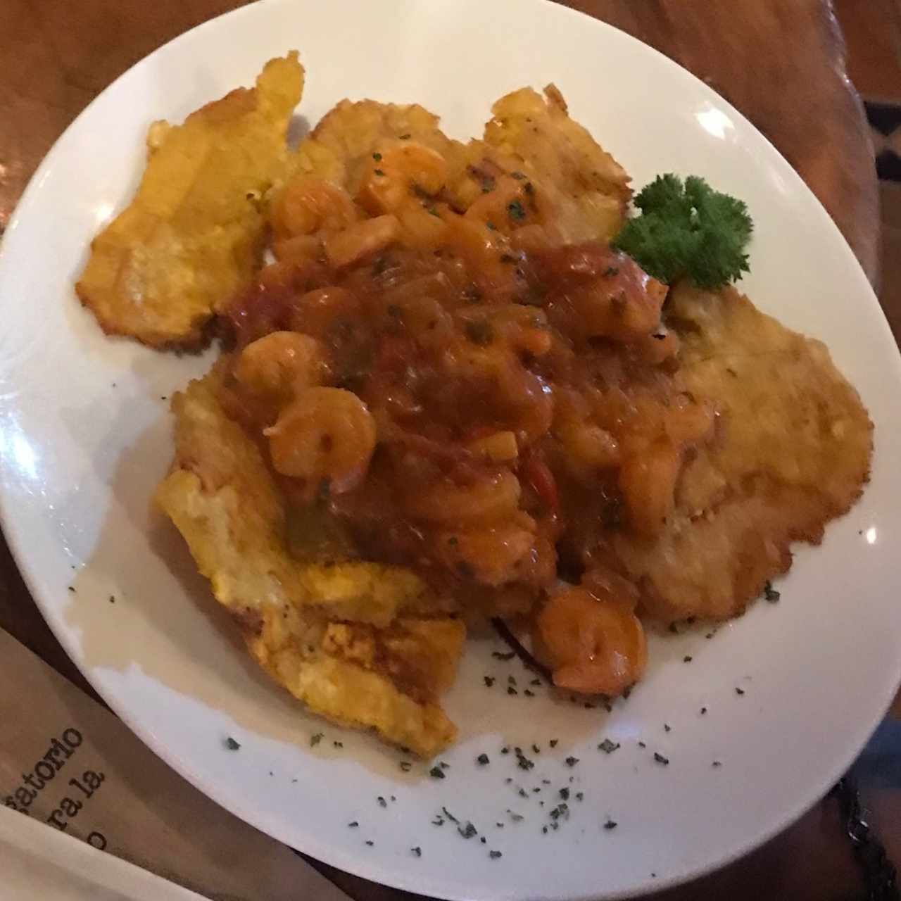 Camarones con patacones