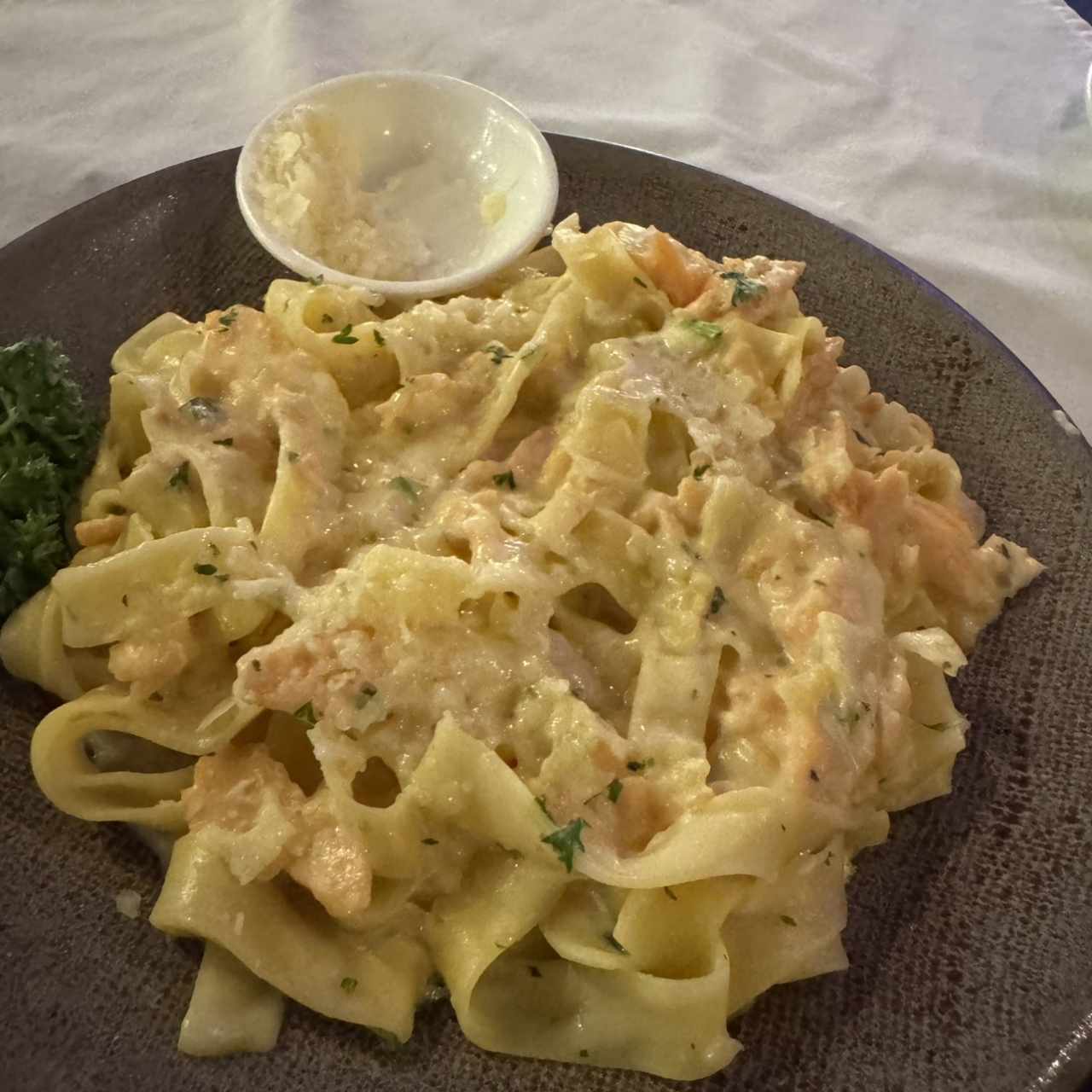 Pasta con salmón ahumado